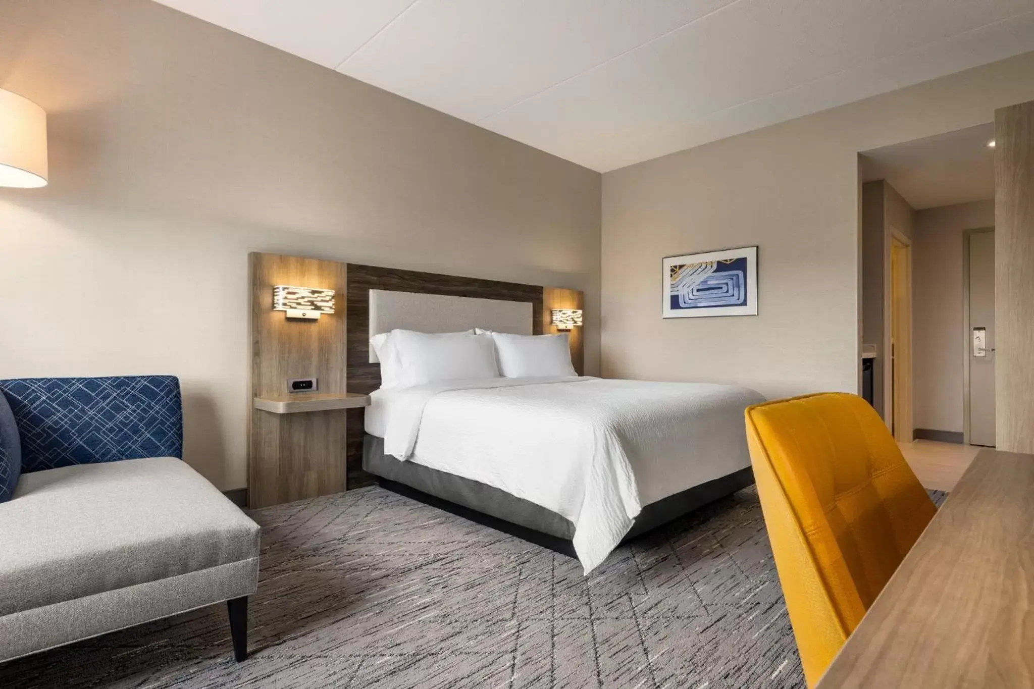 Photo of the whole room, Bed in Holiday Inn Express - Strathroy, an IHG Hotel