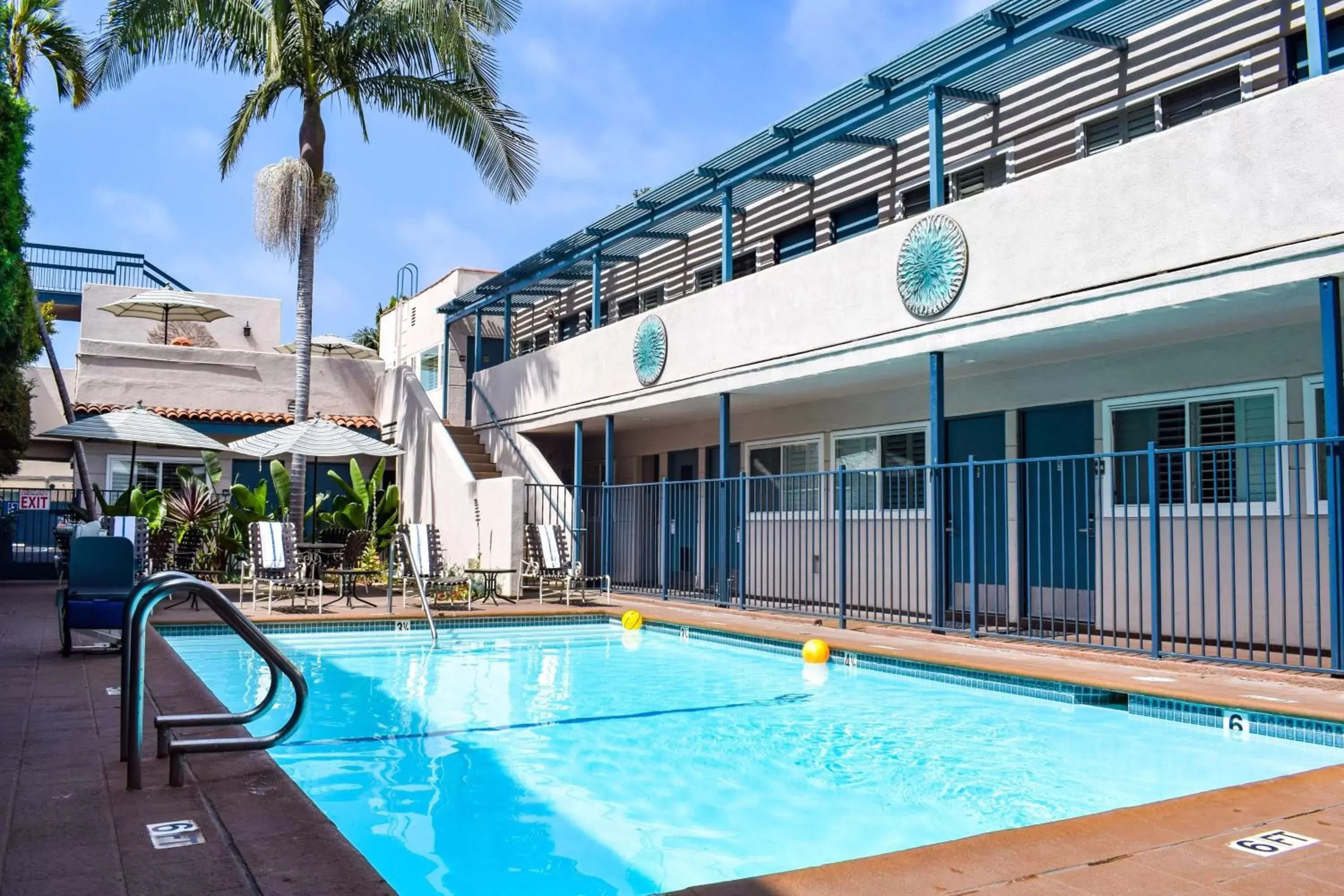 On site, Swimming Pool in Beachside Inn