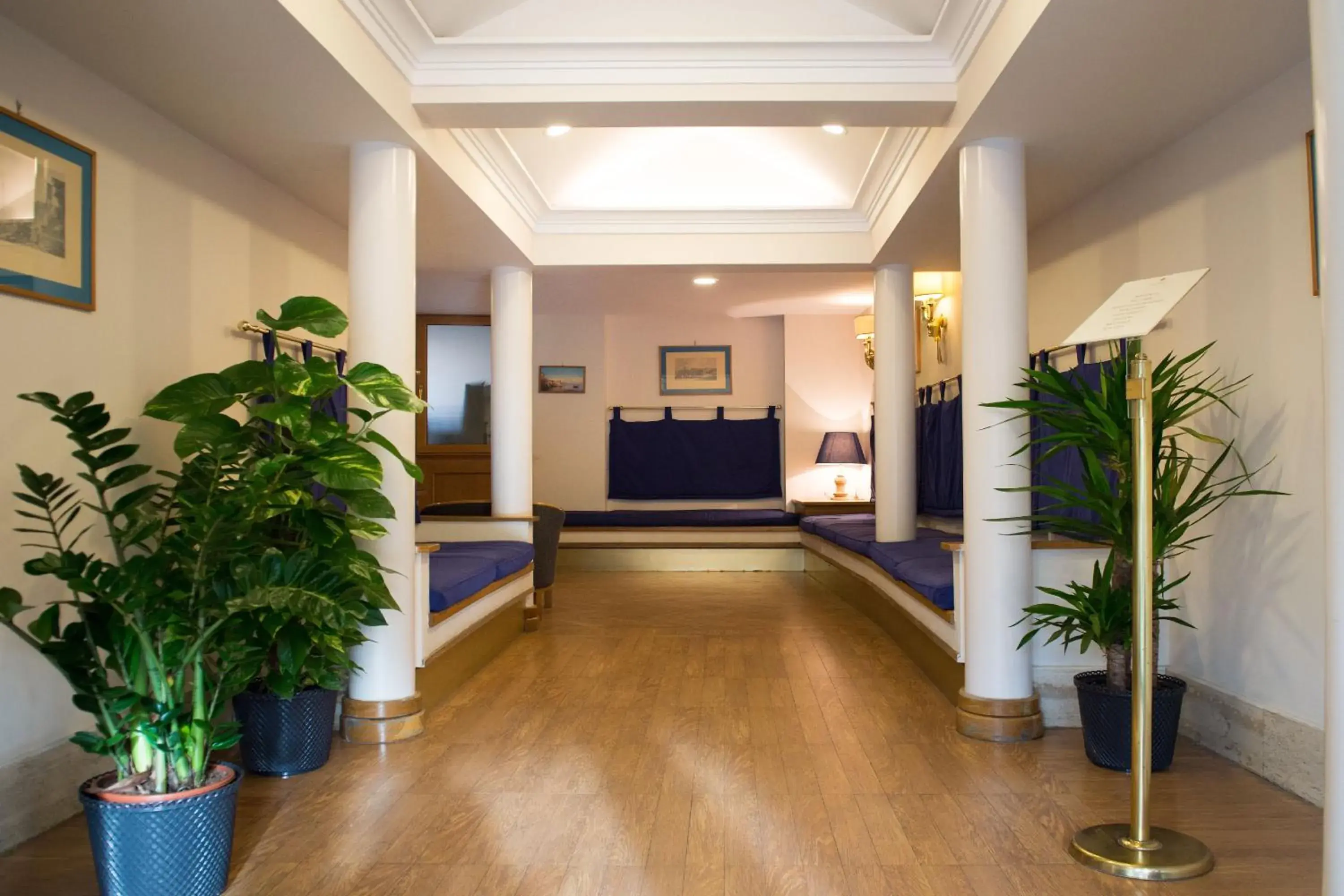 Lobby or reception in Hotel Leopardi