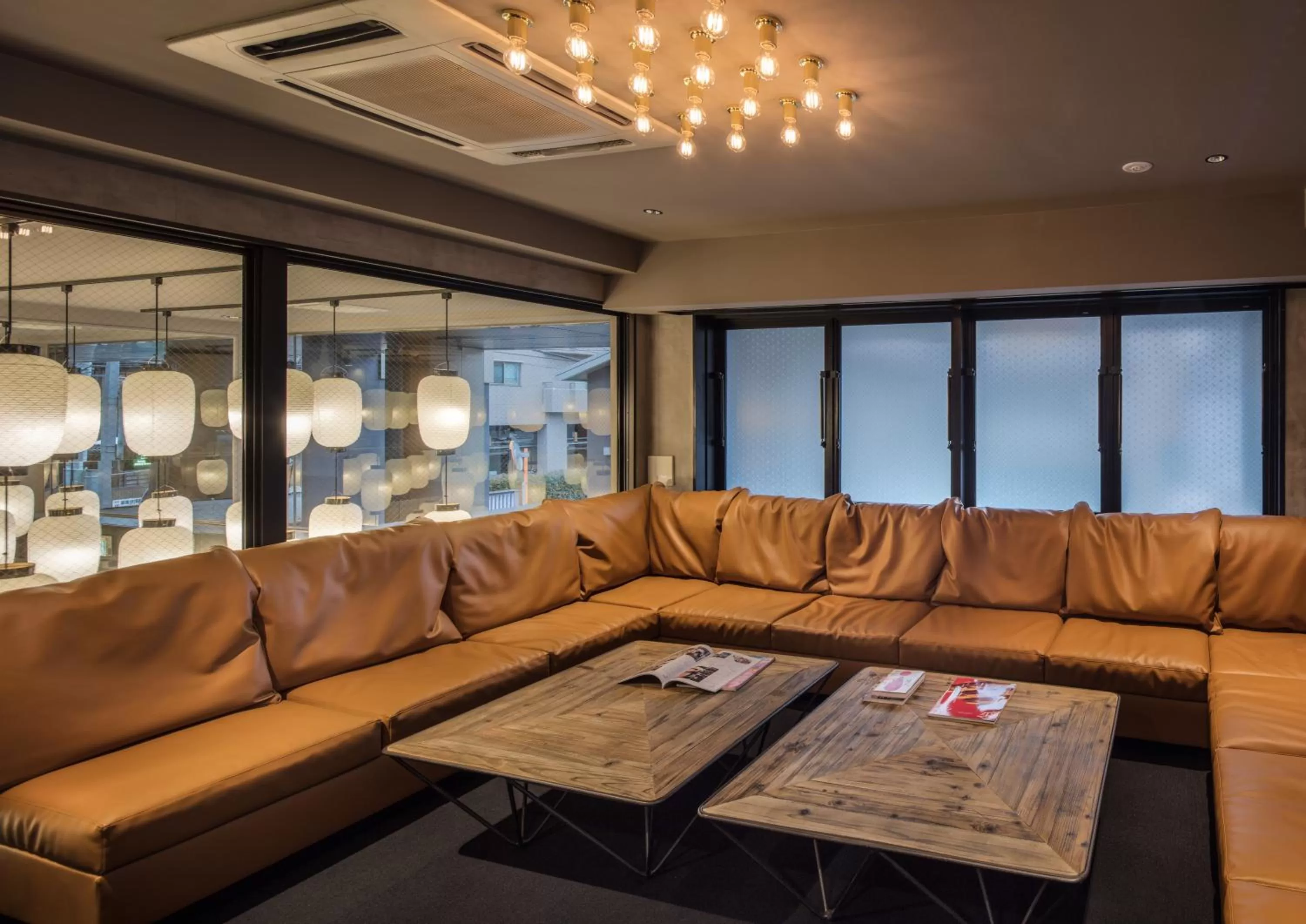 Communal lounge/ TV room in LINNAS Kanazawa