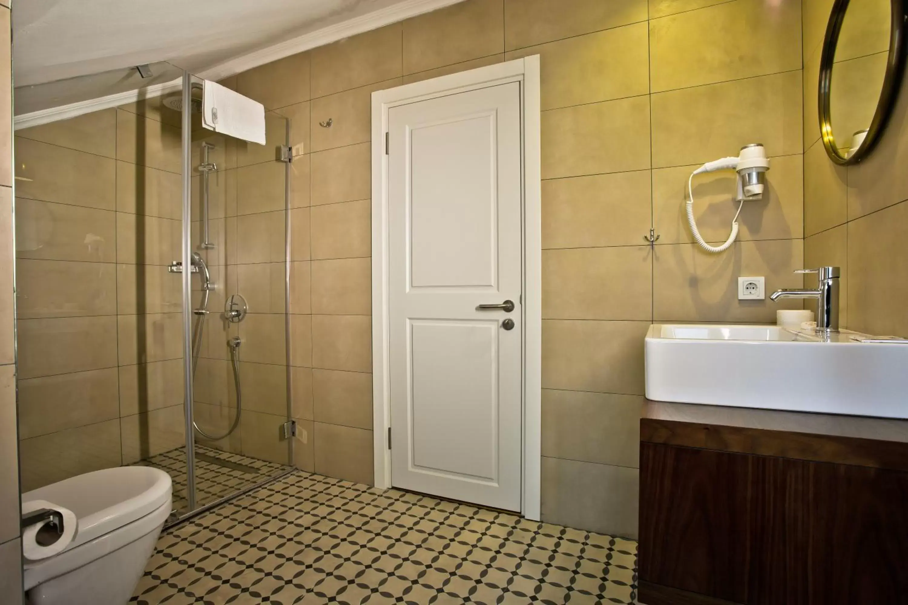 Bathroom in Villa Blanche Hotel & Garden Pool