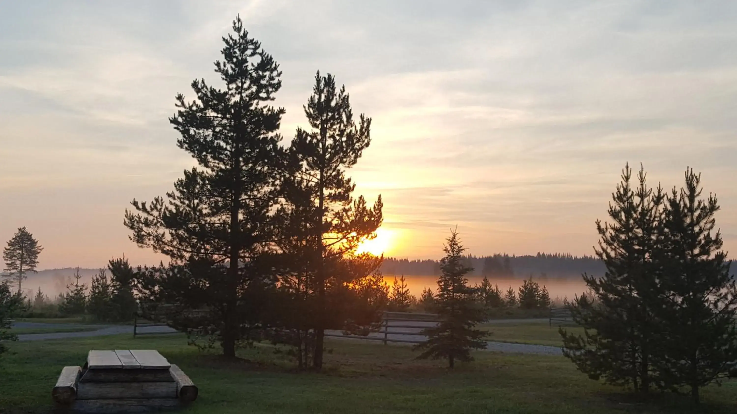 Natural landscape, Sunrise/Sunset in Woodhouse Cottages And Ranch