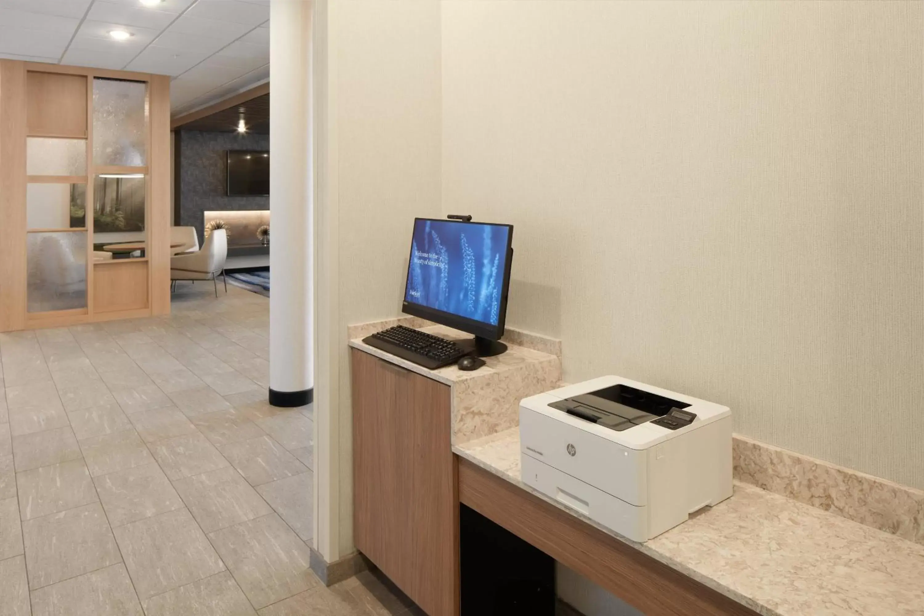 Business facilities, TV/Entertainment Center in Fairfield Inn & Suites Louisville New Albany IN