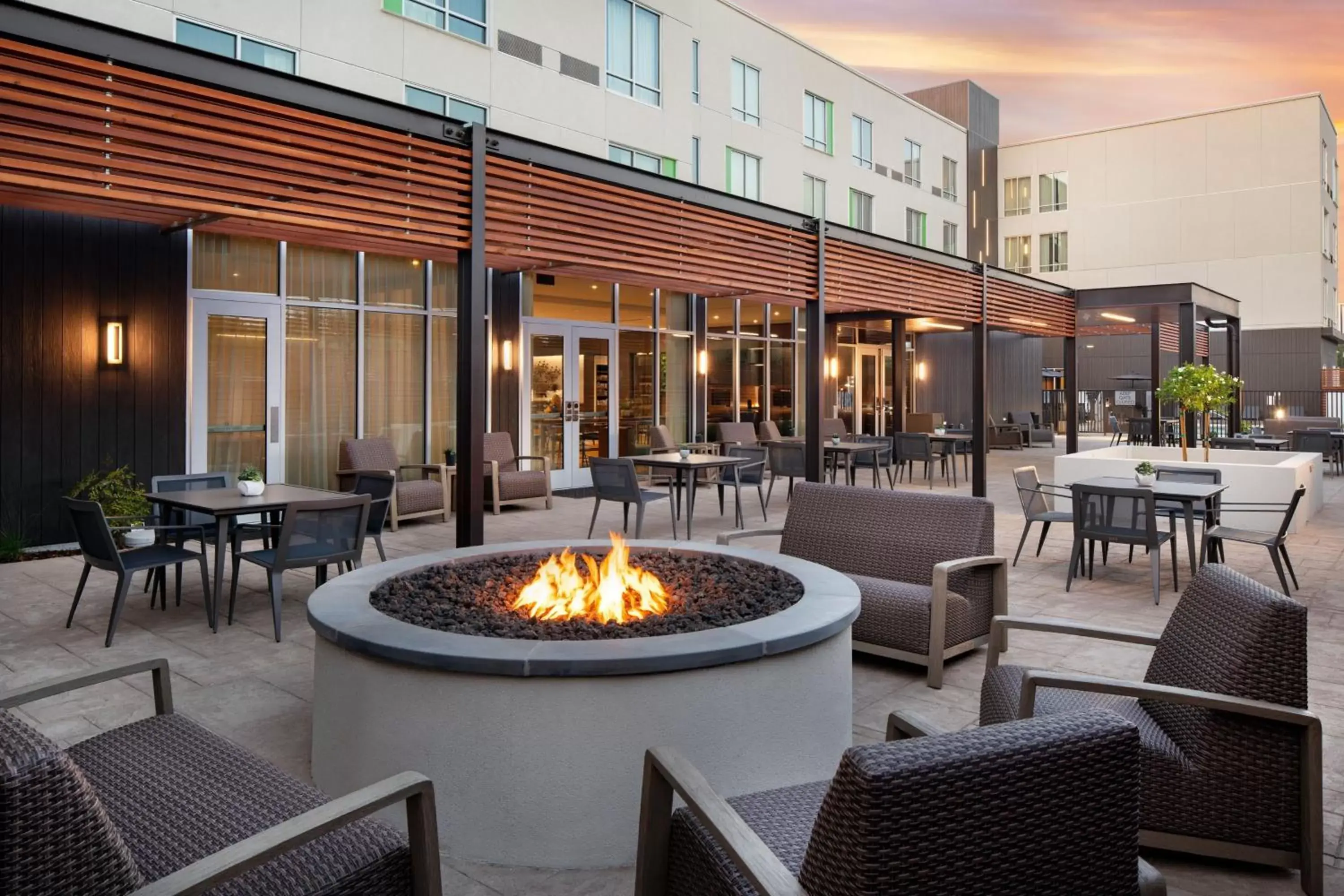 Other, Restaurant/Places to Eat in Courtyard by Marriott Fresno Clovis