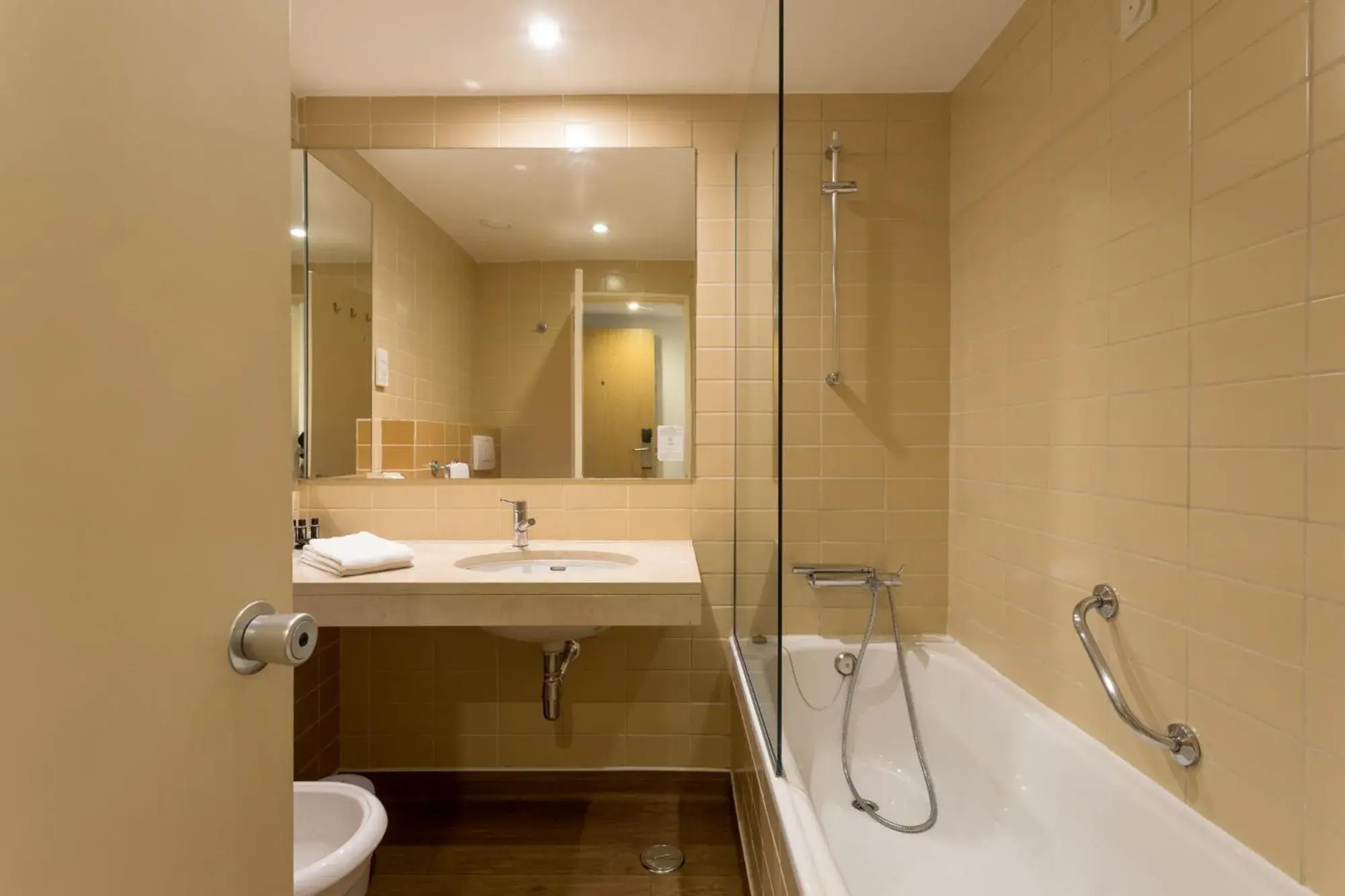 Bathroom in Hotel Londres Estoril / Cascais