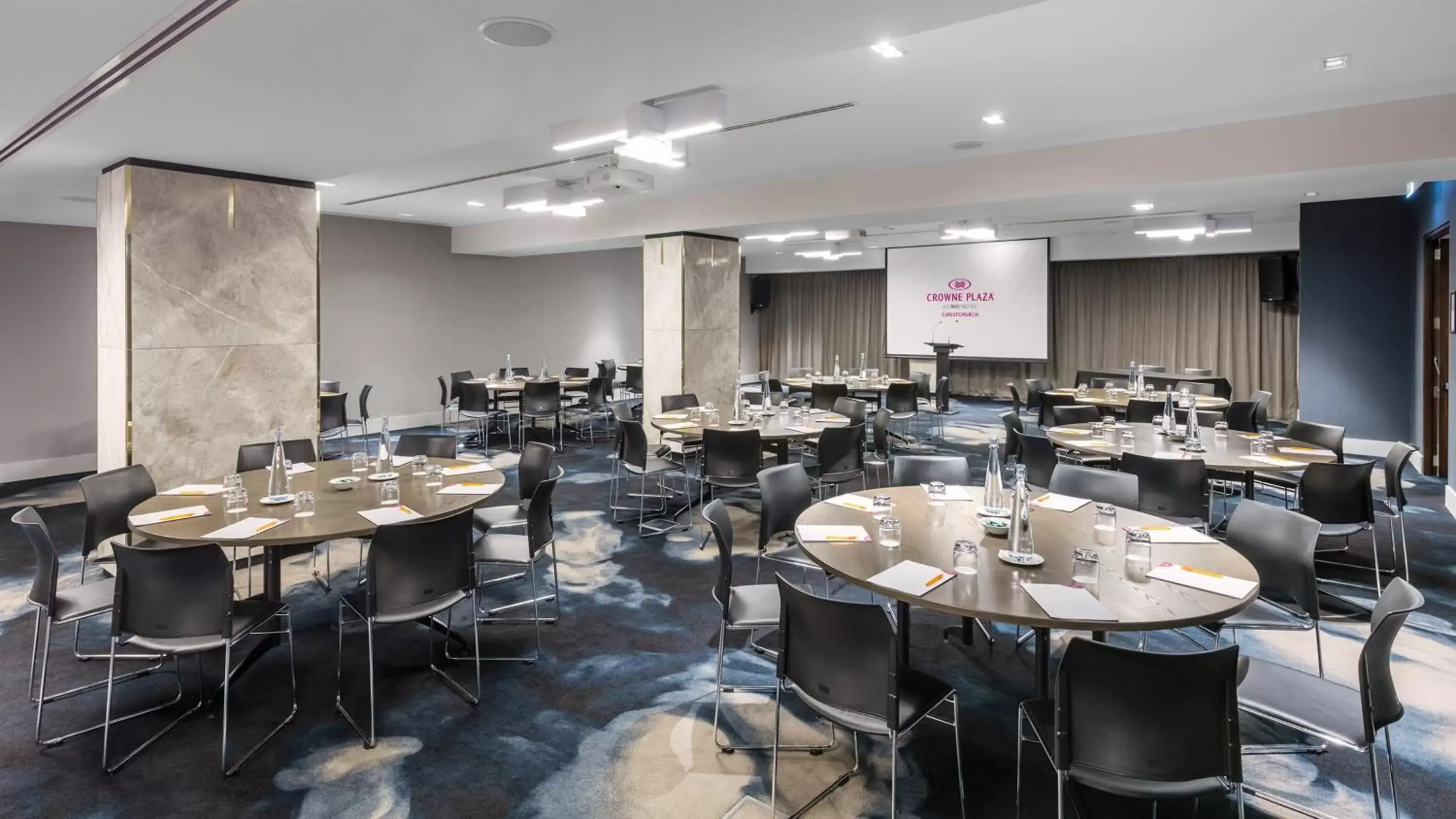 Banquet/Function facilities in Crowne Plaza Christchurch, an IHG Hotel