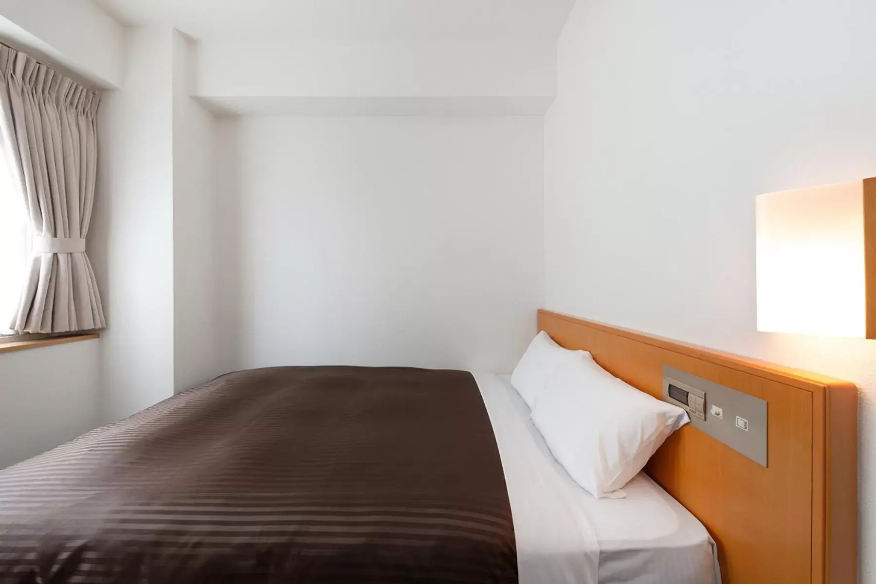 Bed in The OneFive Osaka Sakaisuji Bed in The OneFive Osaka Sakaisuji