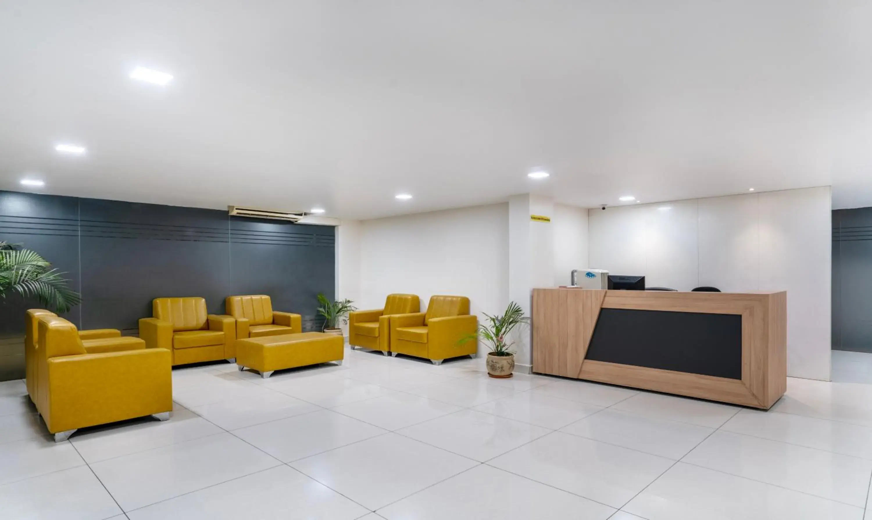 Lobby or reception in Treebo Emerald Lobby or reception in Treebo Emerald