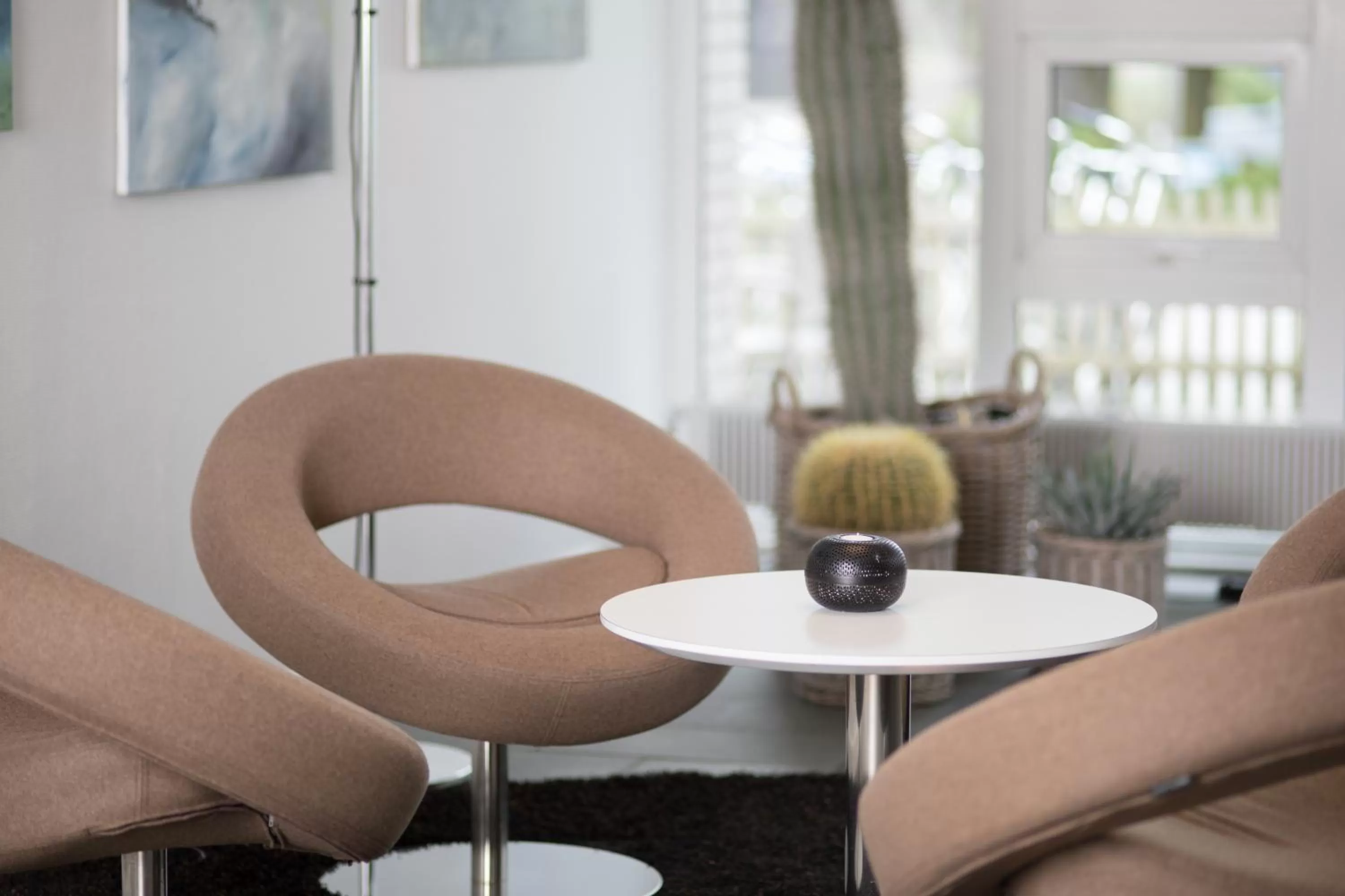 Communal lounge/ TV room in Color Hotel Skagen