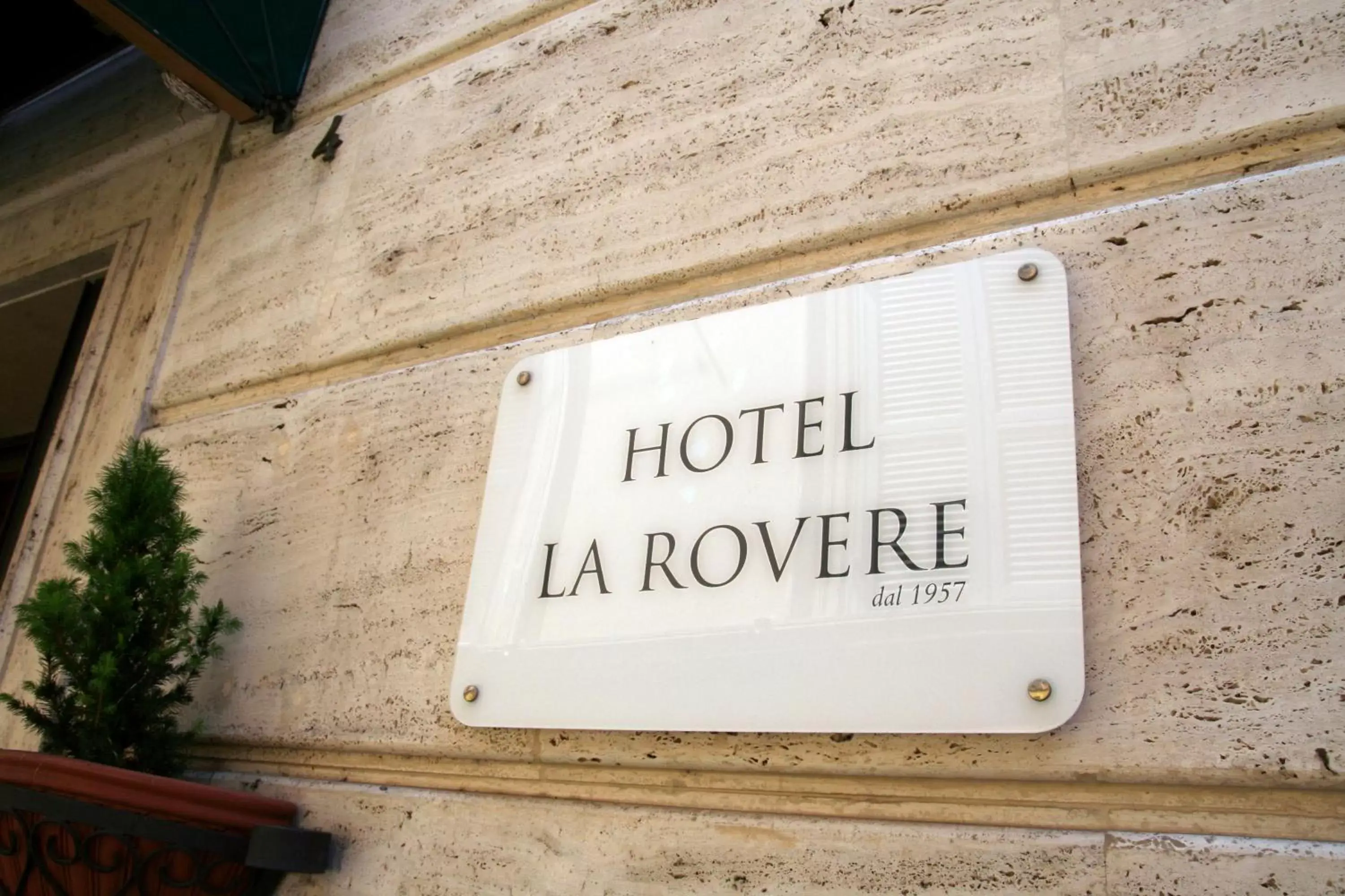 Facade/entrance in Hotel La Rovere