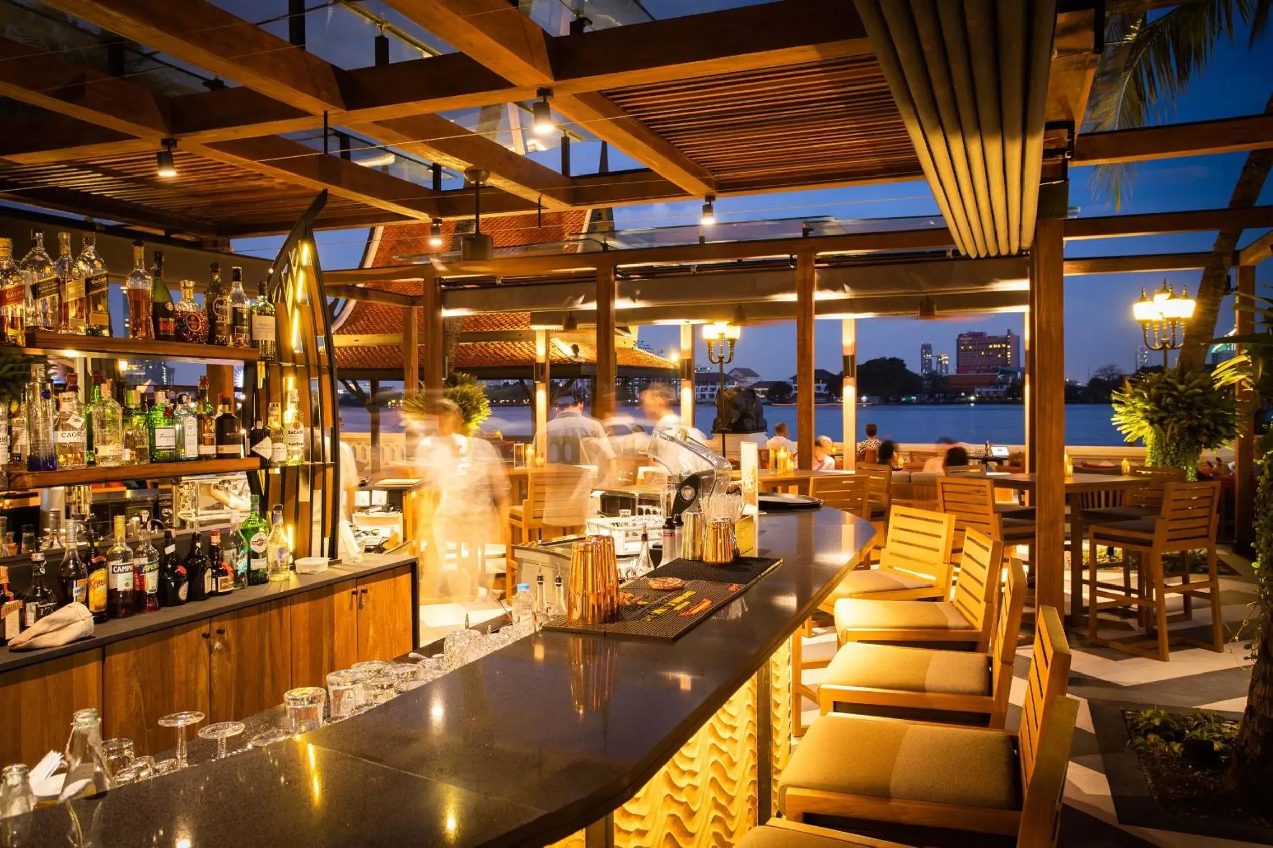 Restaurant/places to eat in Anantara Riverside Bangkok Resort Restaurant/places to eat in Anantara Riverside Bangkok Resort