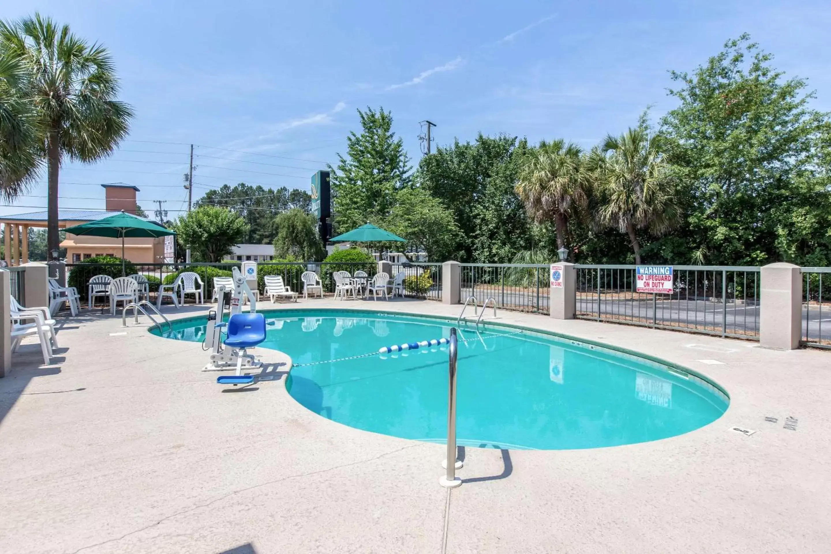 On site, Swimming Pool in Quality Inn Cordele