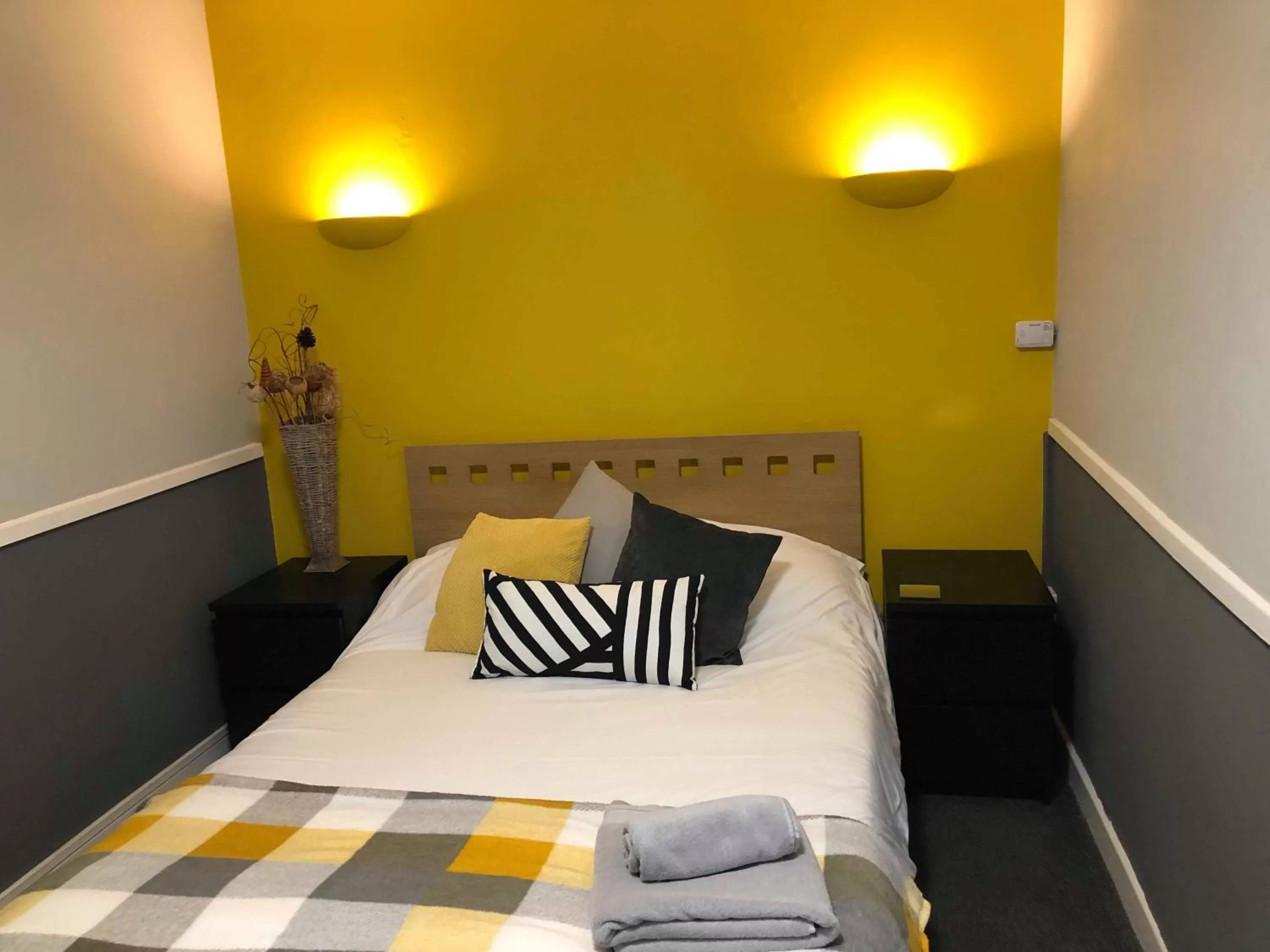 Bed in The Half Moon Inn