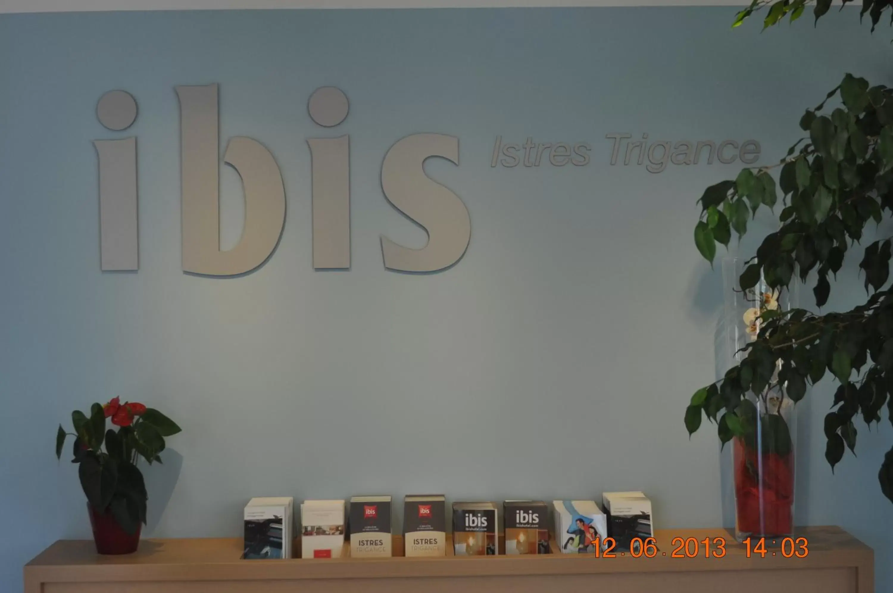 Property logo or sign in ibis Istres Trigance