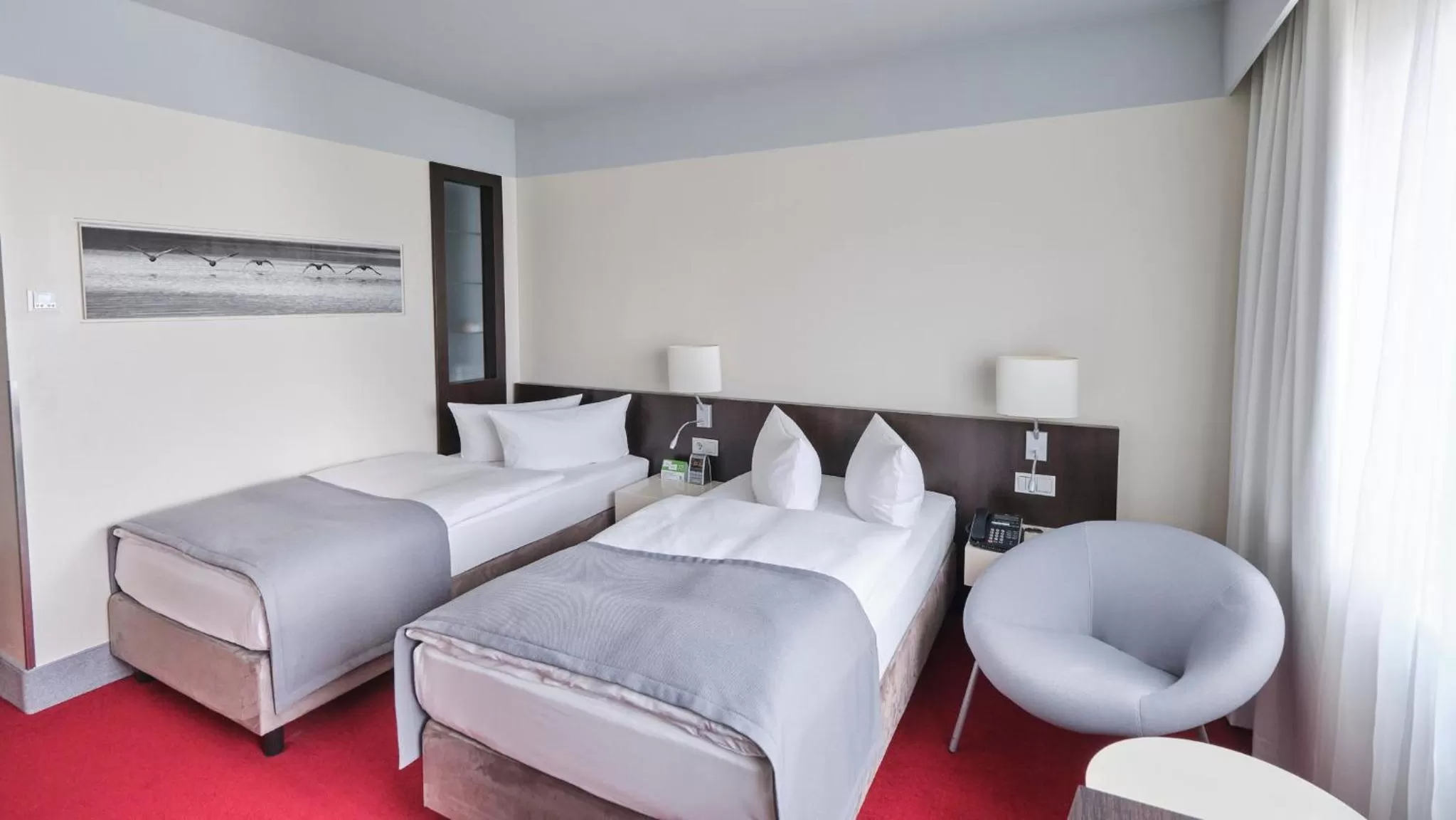 Photo of the whole room, Bed in Holiday Inn Berlin Airport - Conference Centre by IHG