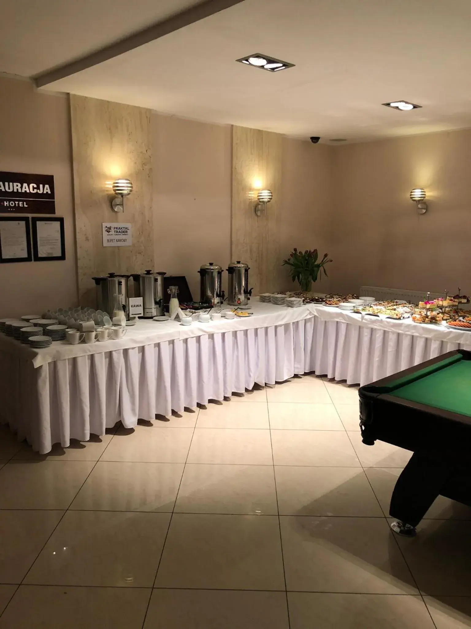 Business facilities in M Hotel