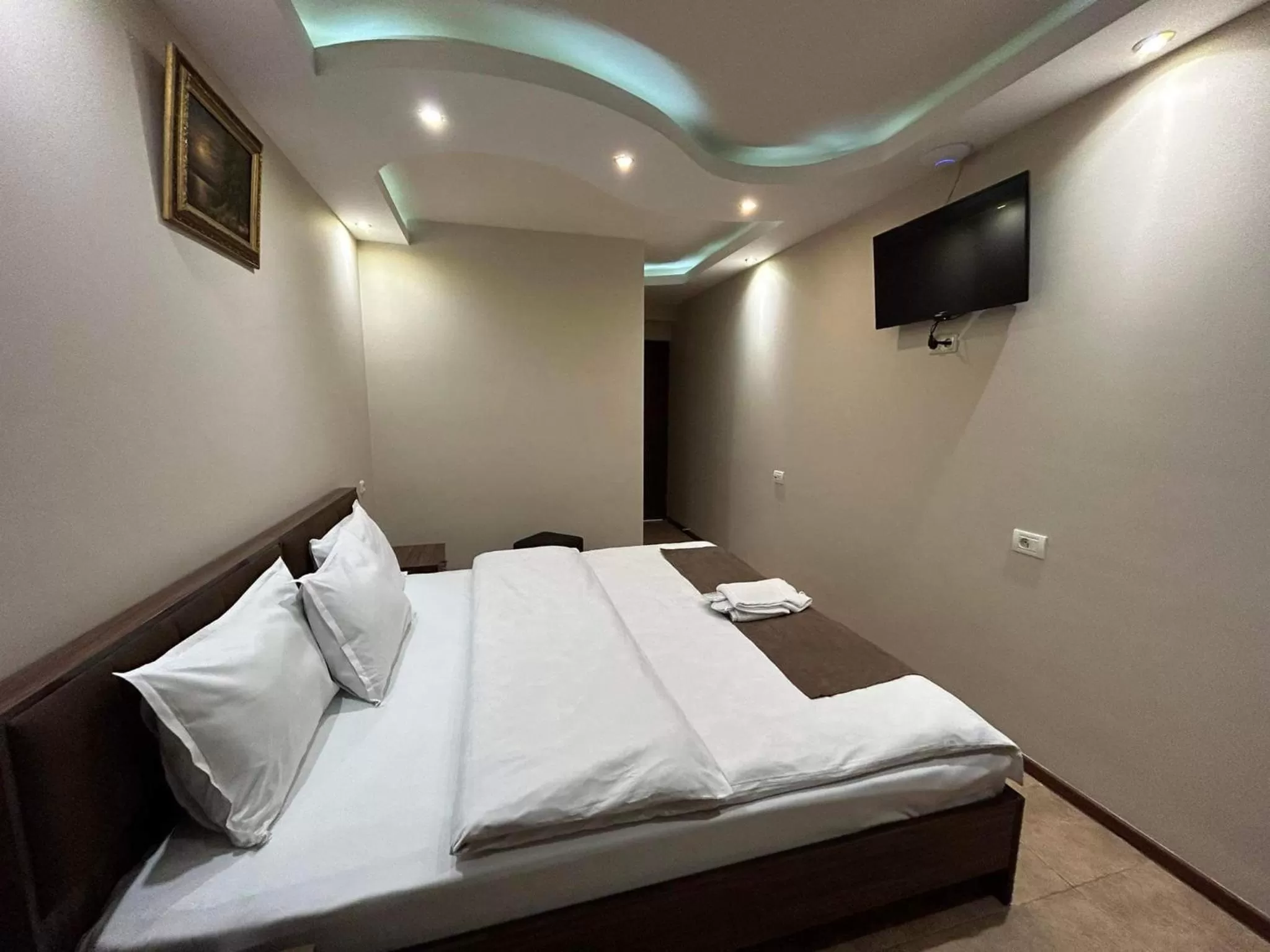 Bed in Time Hotel & Tours