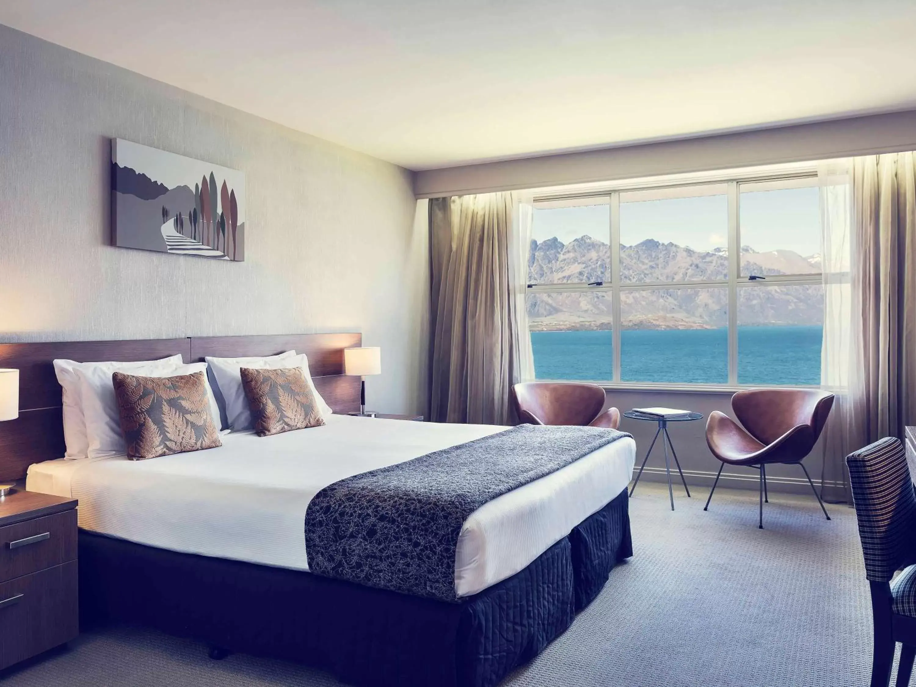 Photo of the whole room in Mercure Queenstown Resort