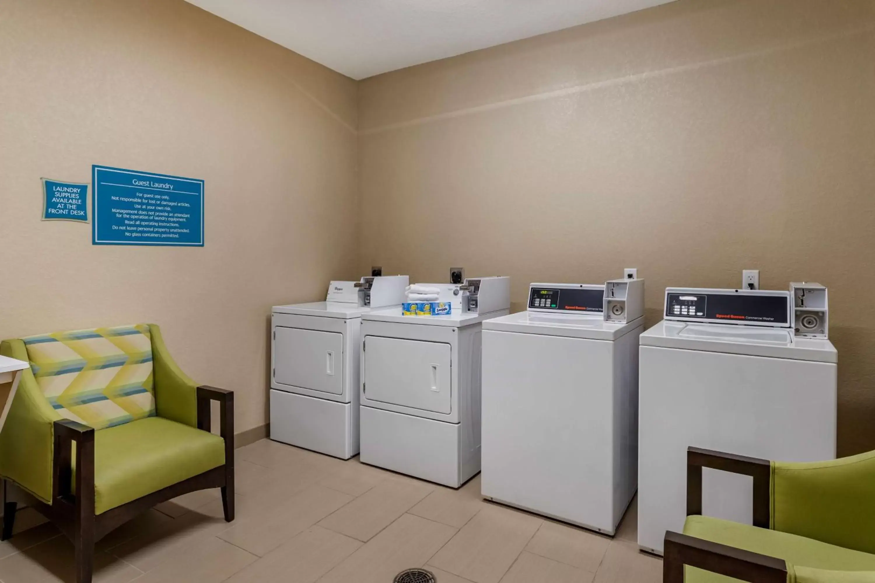 laundry, Kitchen/Kitchenette in Best Western Plus Galveston Suites