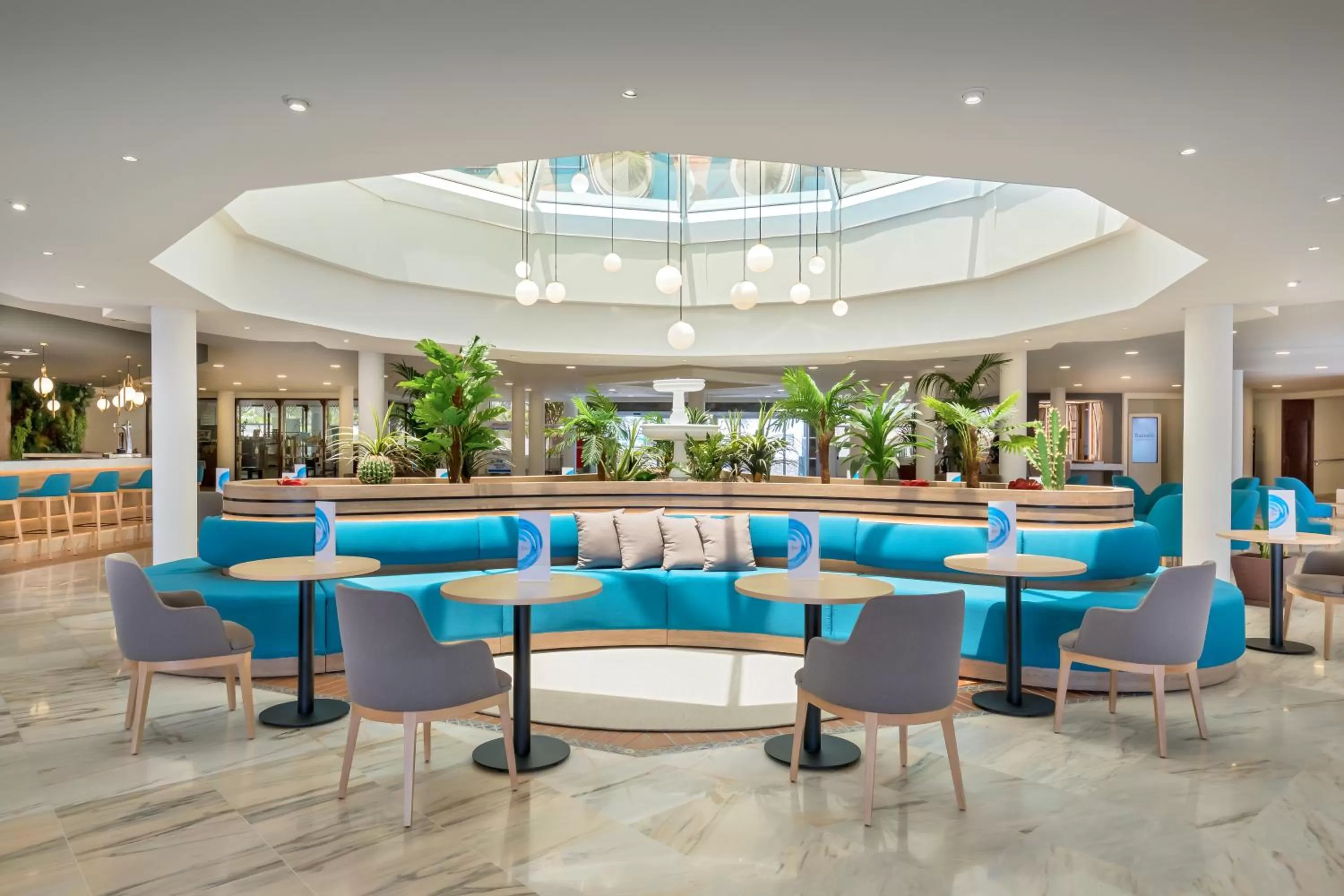 Lounge or bar in Barceló Corralejo Bay - Adults Only