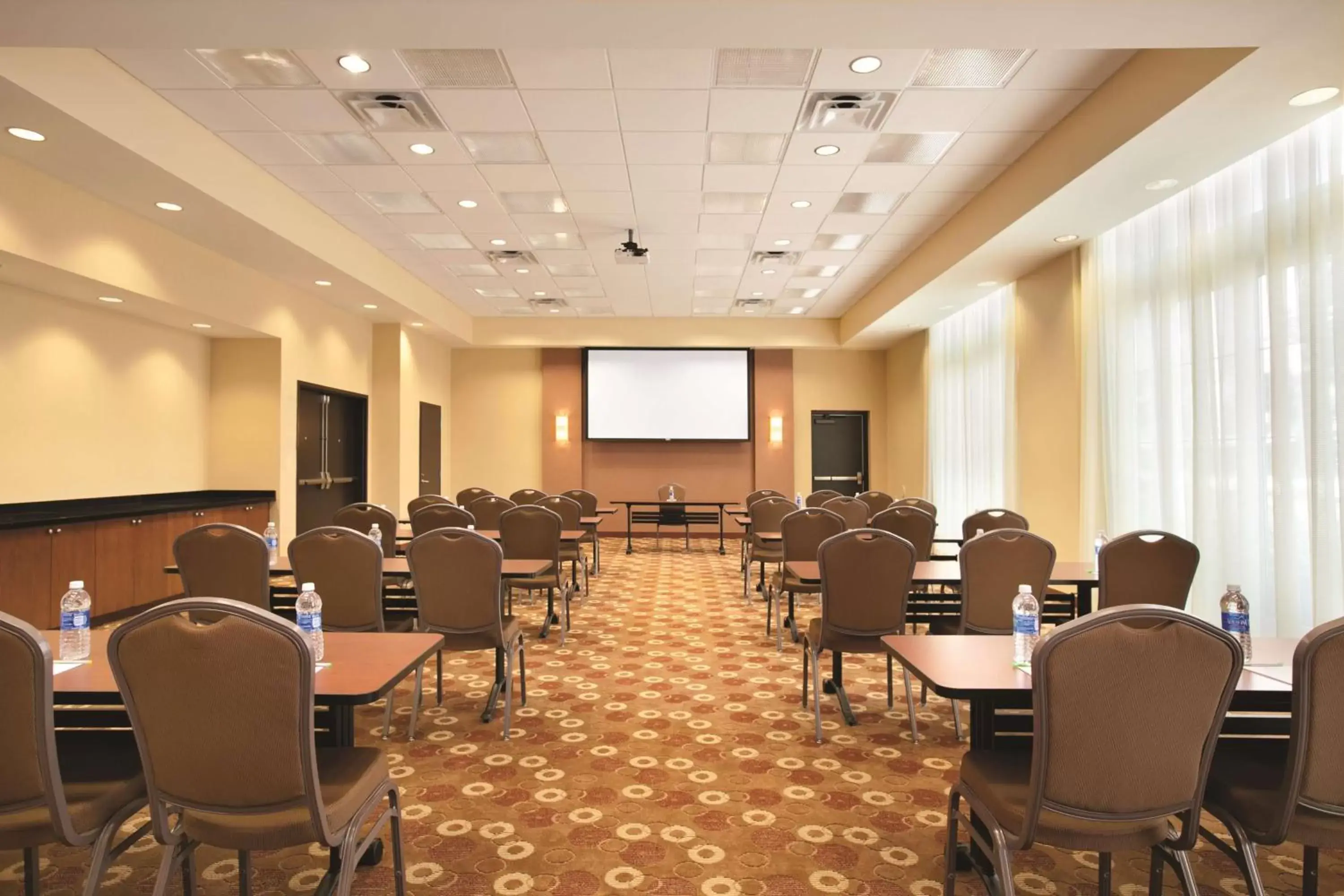 Meeting/conference room in Hyatt Place Riverside Downtown
