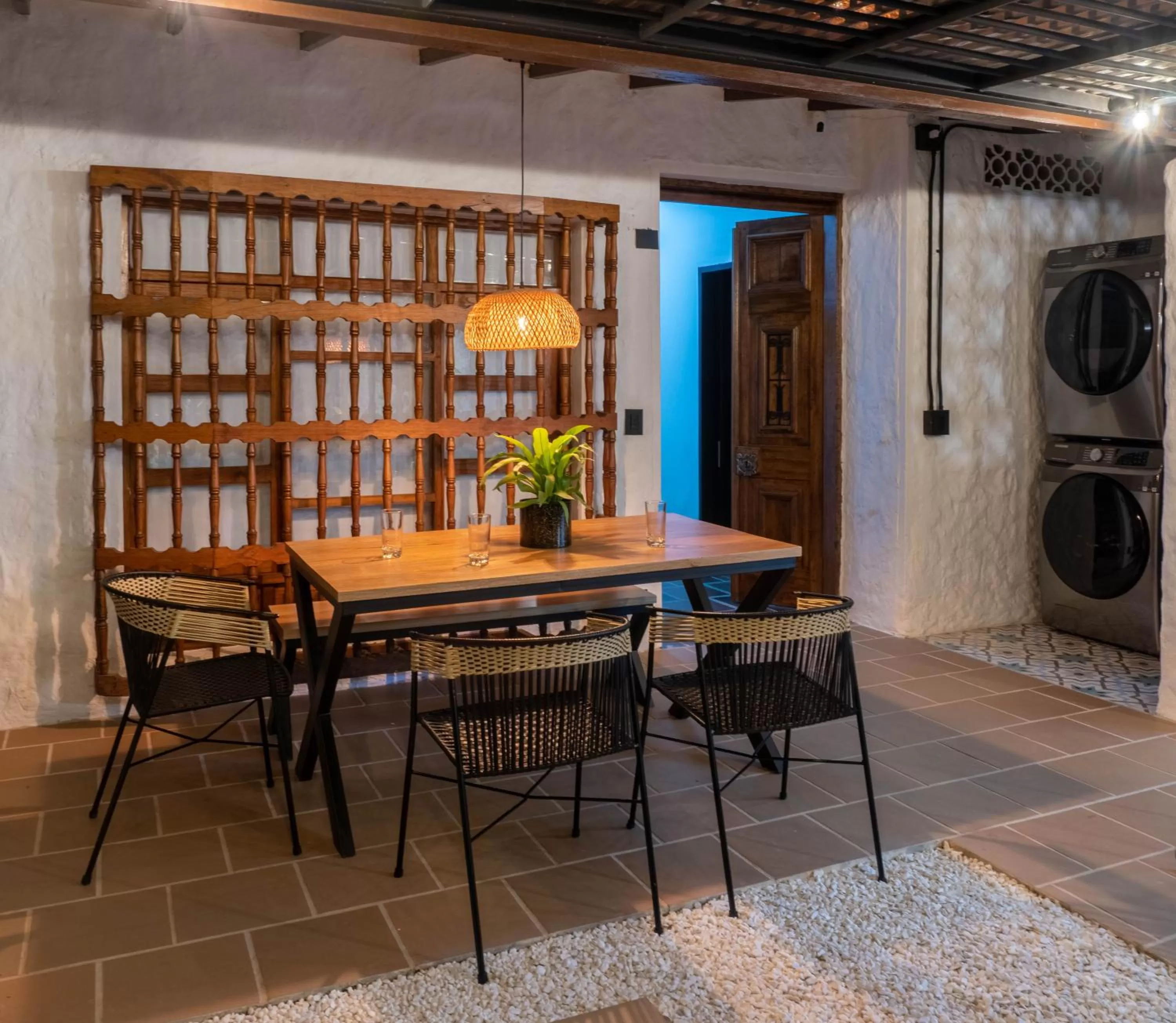 Dining area in Casa Medallo