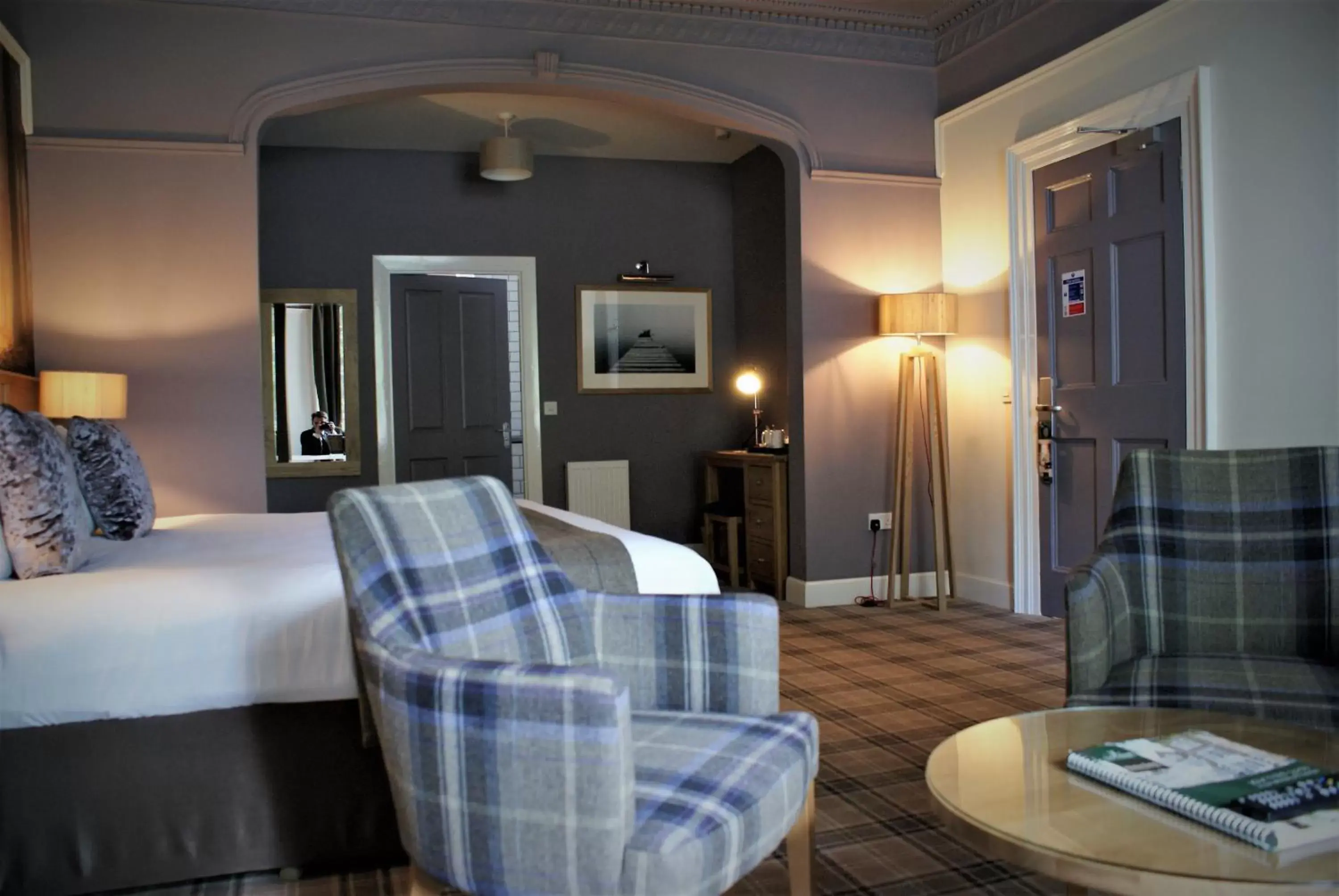 Bedroom, Seating Area in Glen Mhor Hotel