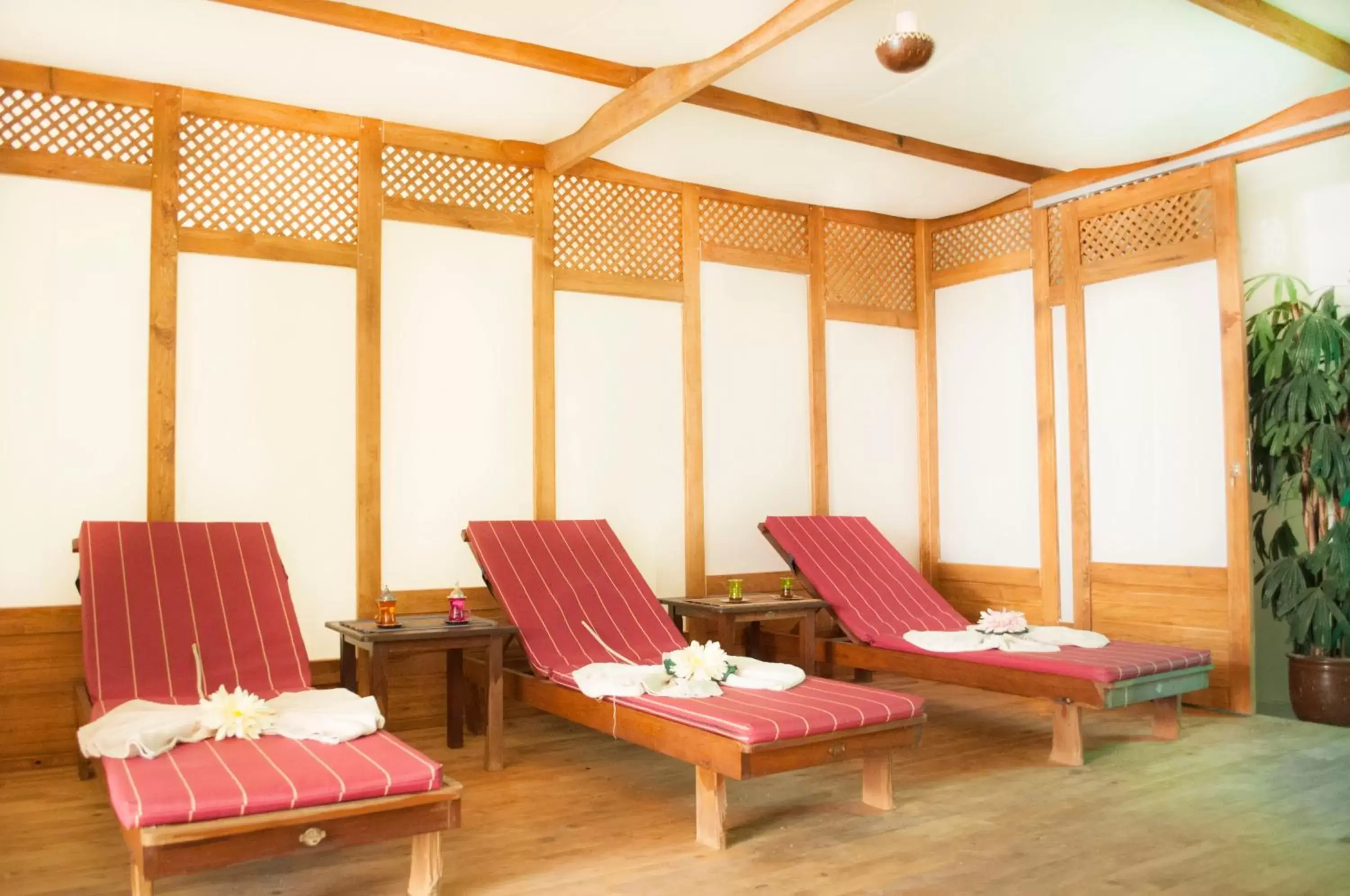 Massage in Golden Lotus Hotel