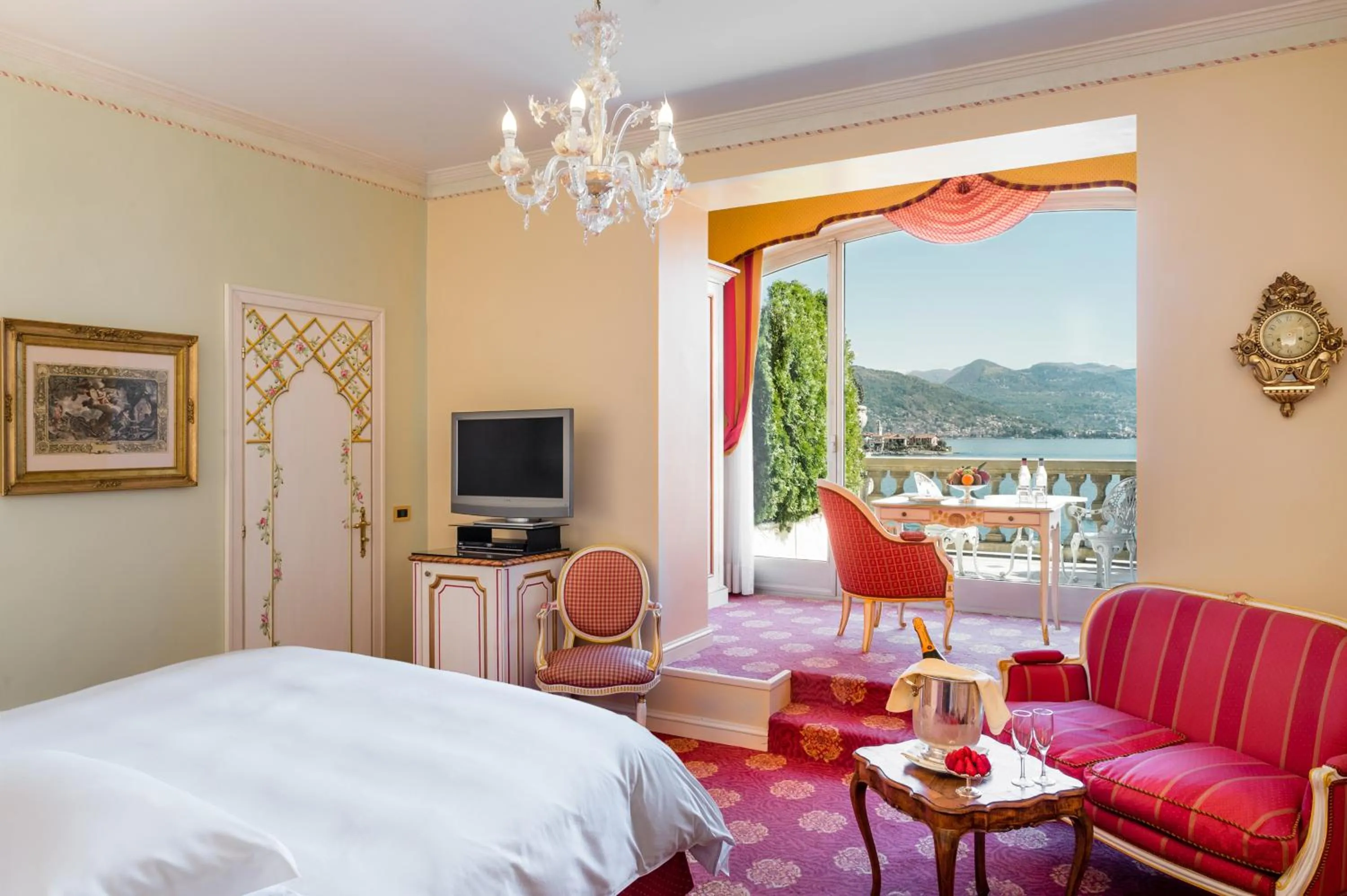 Bedroom, Bed in Villa e Palazzo Aminta - A Leading Hotel of The World