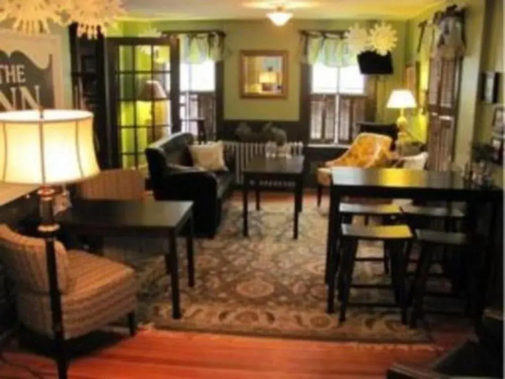 Lobby or reception, Restaurant/Places to Eat in Monadnock Inn