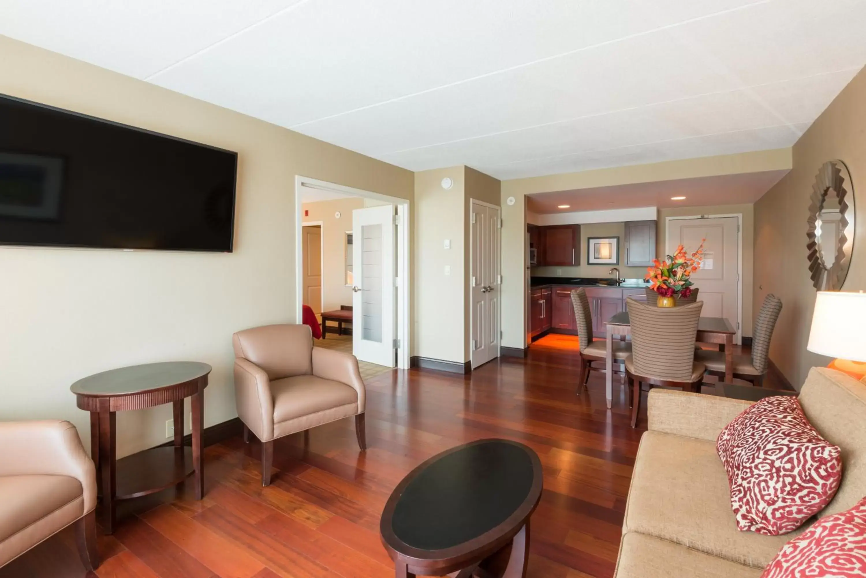 Bedroom, Seating Area in Crowne Plaza Boston - Woburn, an IHG Hotel