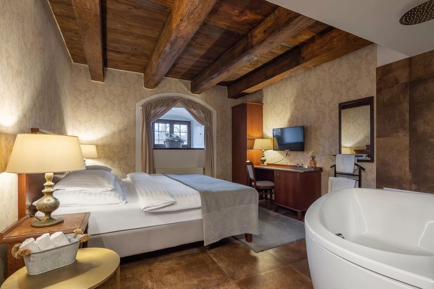 Photo of the whole room, Bed in Pytloun Chateau Hotel Ctěnice