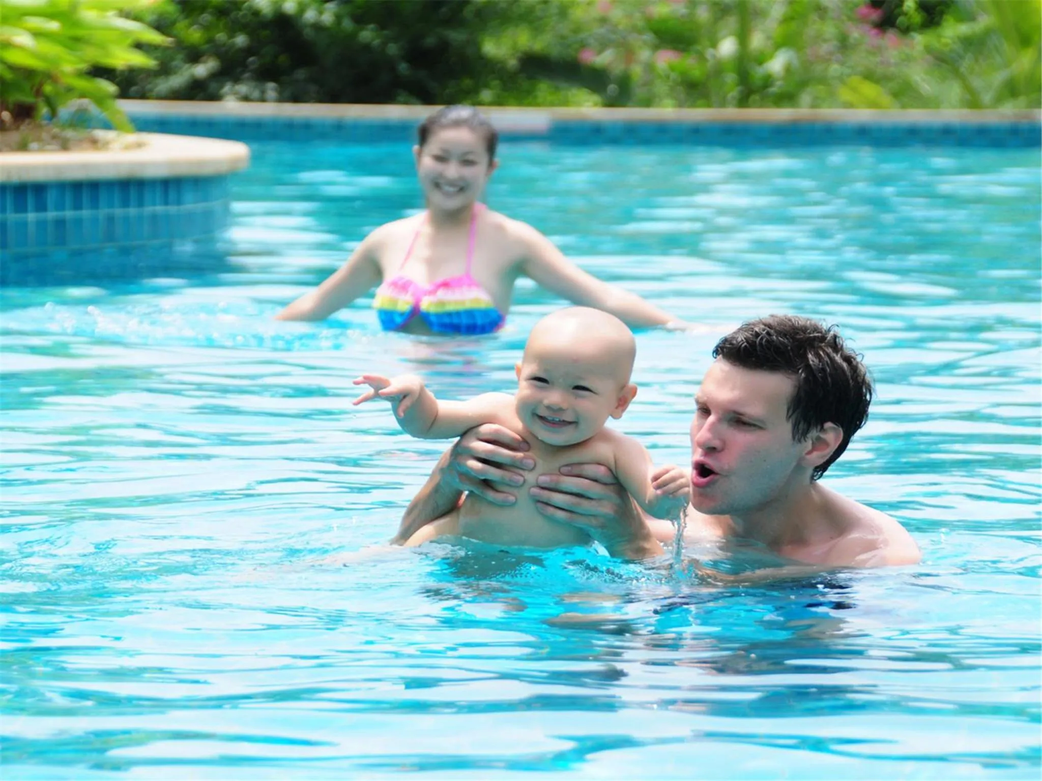 Swimming pool in Howard Johnson Resort Sanya Bay
