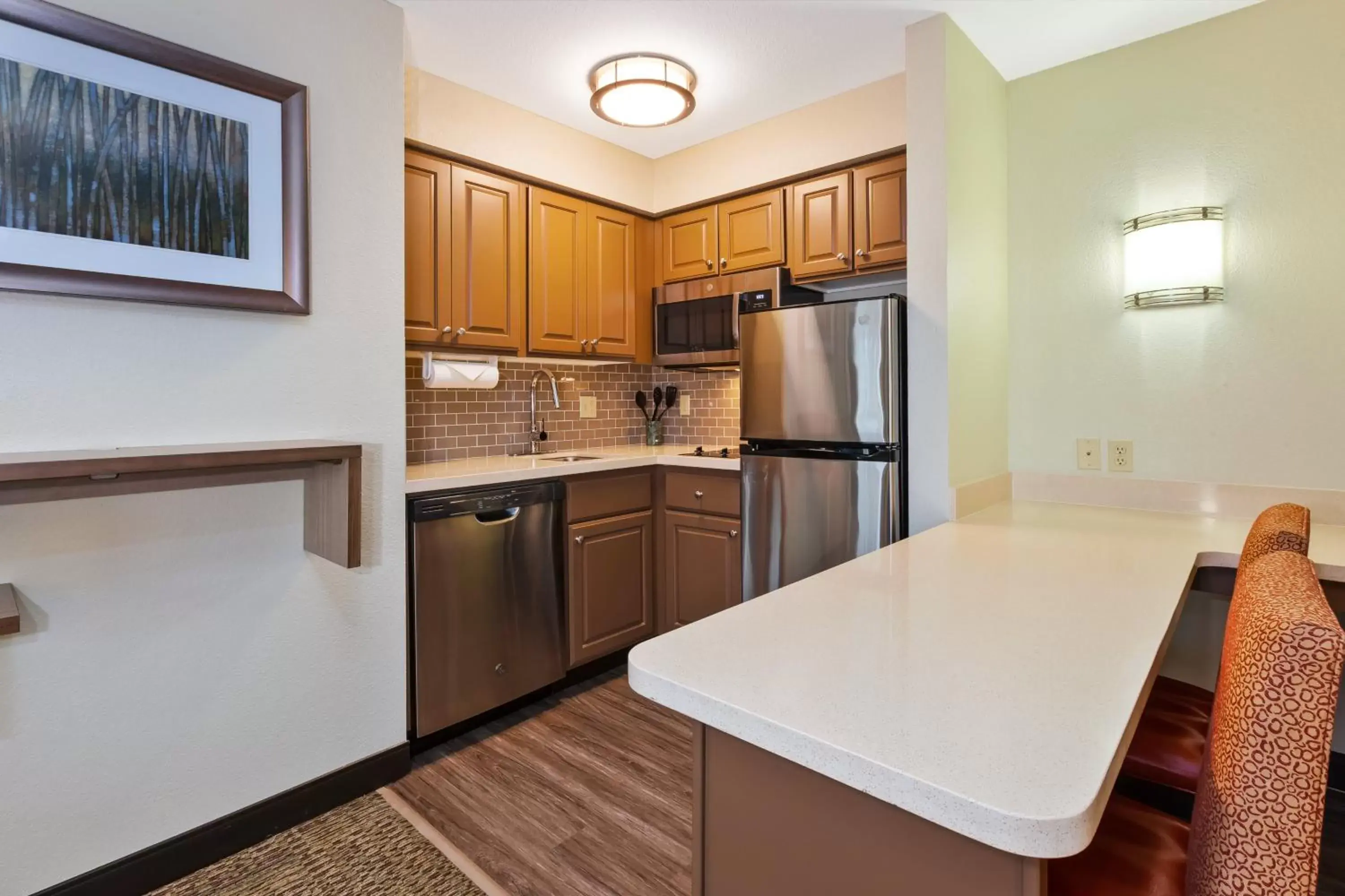 Photo of the whole room, Kitchen/Kitchenette in Staybridge Suites Kalamazoo, an IHG Hotel