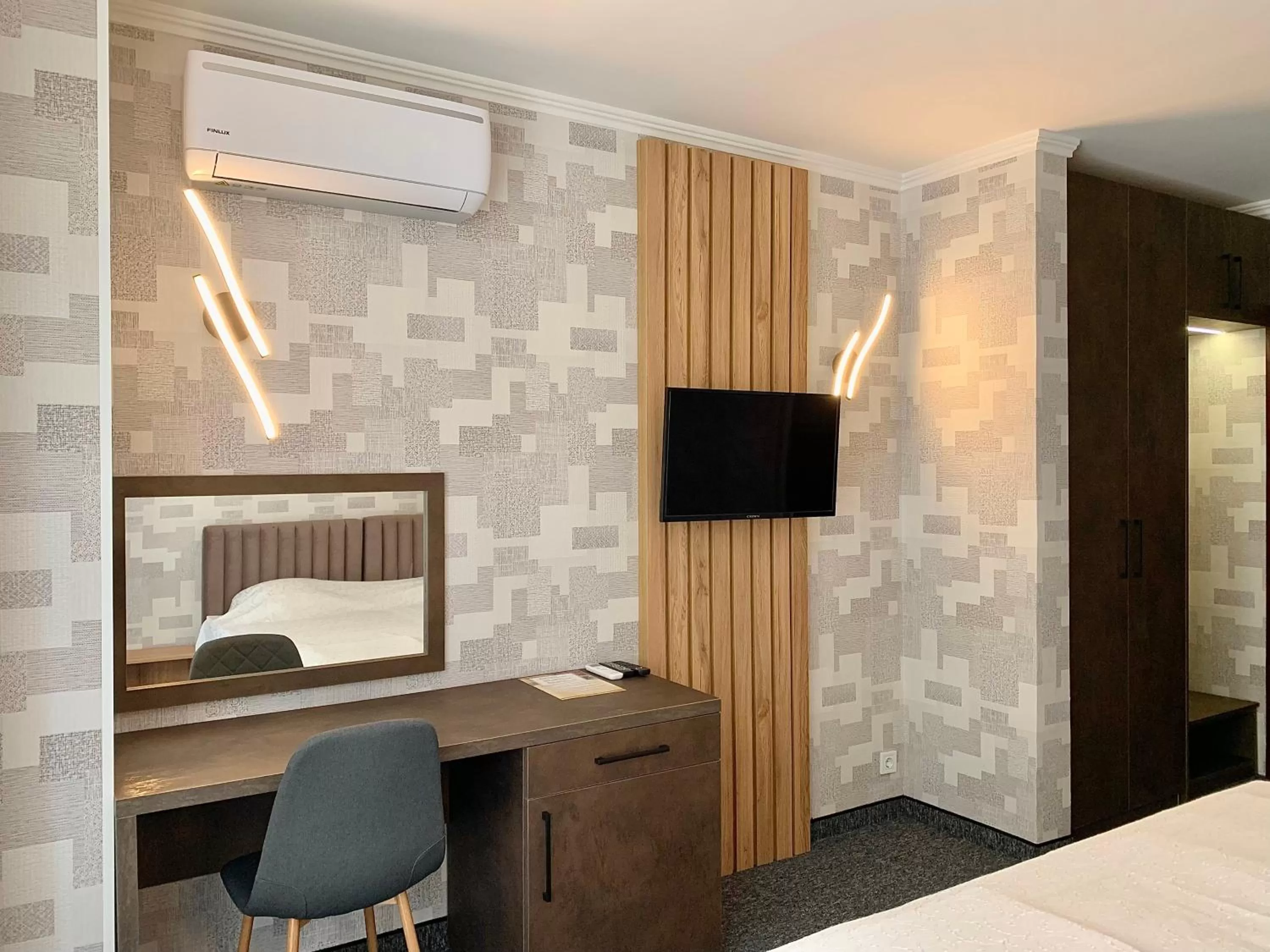 Photo of the whole room, Bed in Hotel Trayana