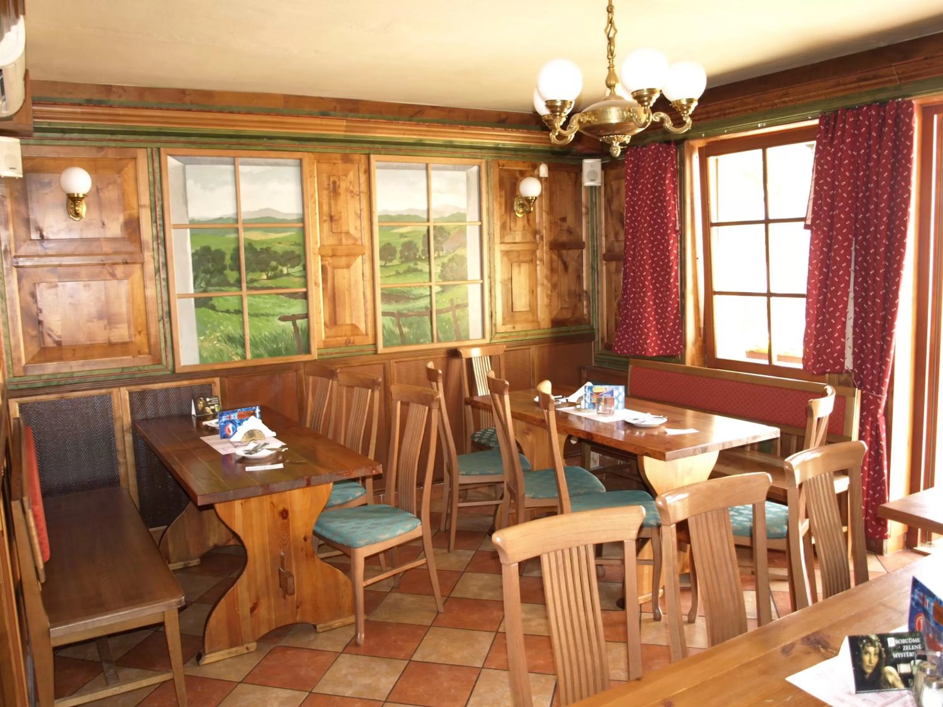 Restaurant/places to eat in Hotel U Lípy