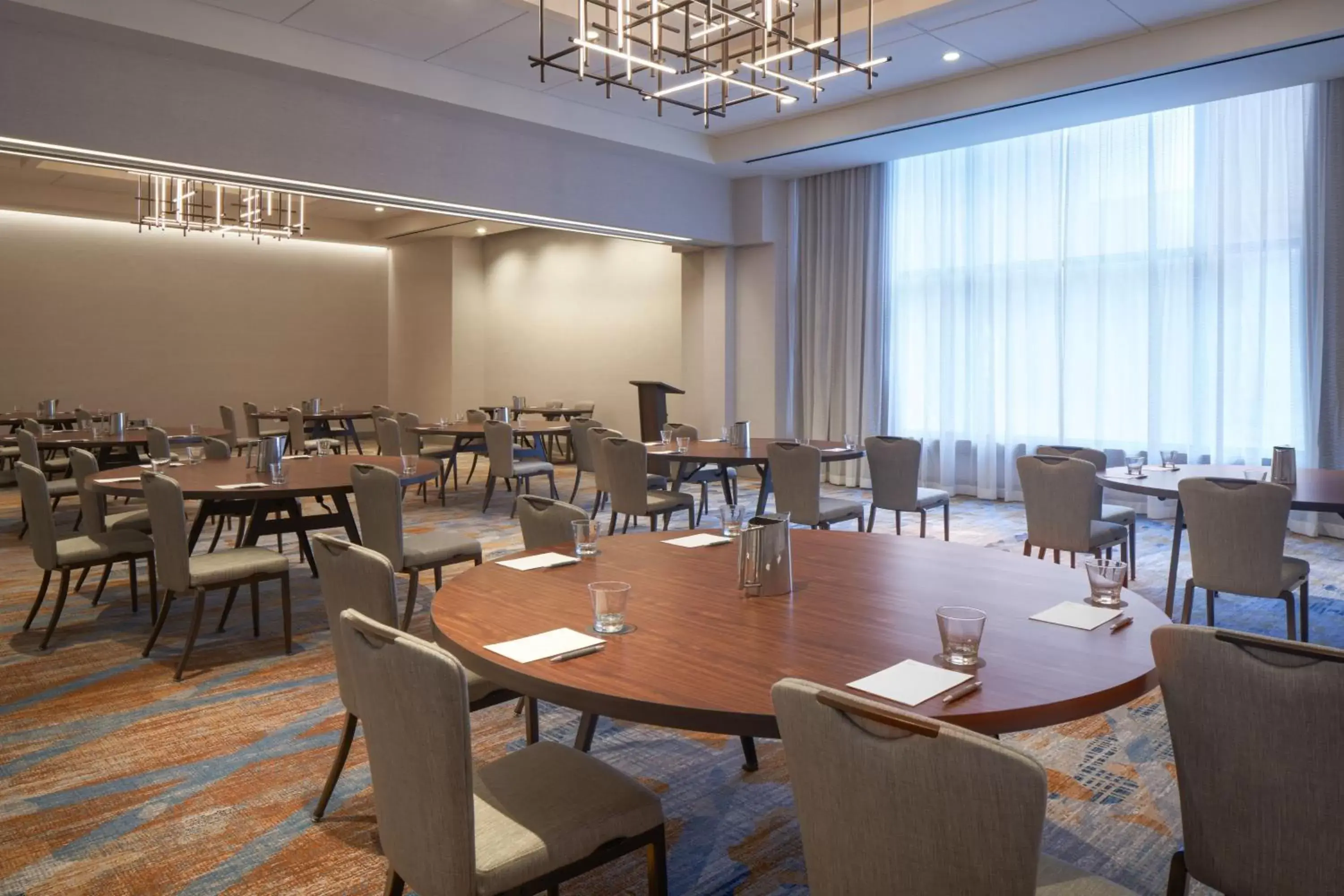 Meeting/conference room, Restaurant/Places to Eat in The Westin Indianapolis