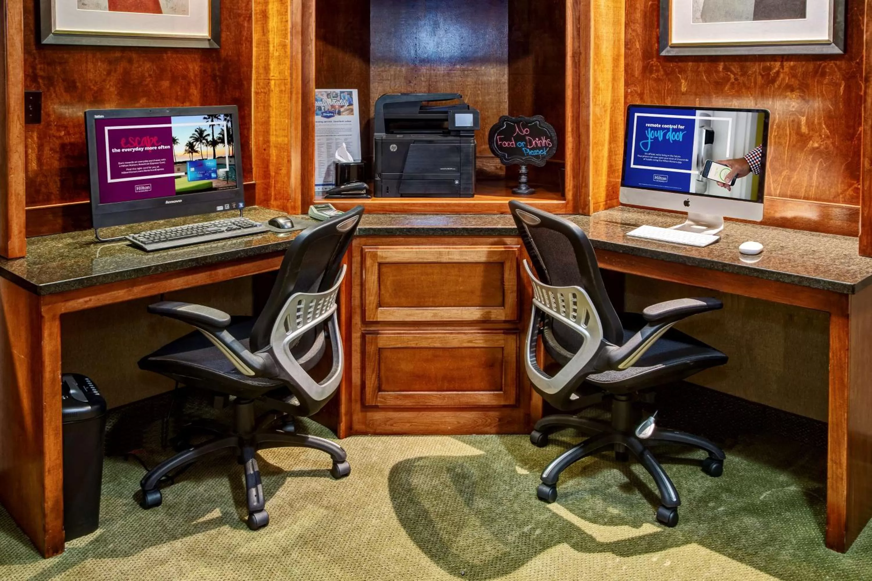 Business facilities in Hampton Inn Van Buren