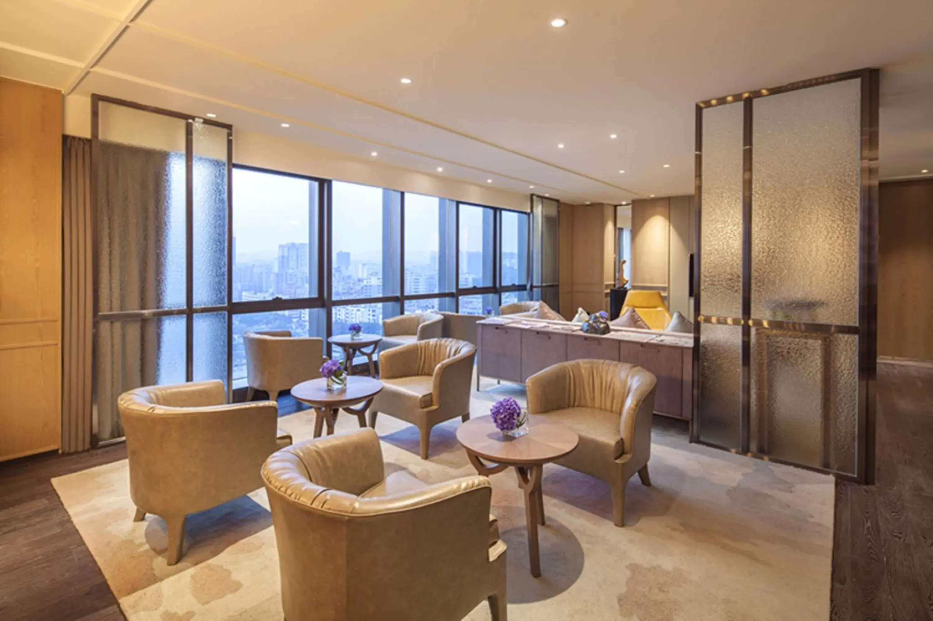 Property building in DoubleTree By Hilton Shenzhen Longhua