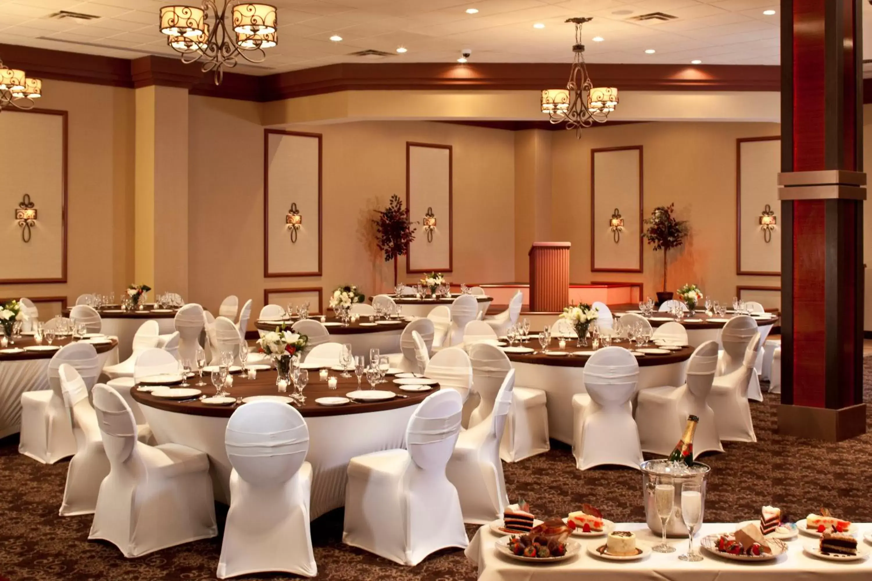 Banquet/Function facilities, Restaurant/Places to Eat in Eureka Casino Resort
