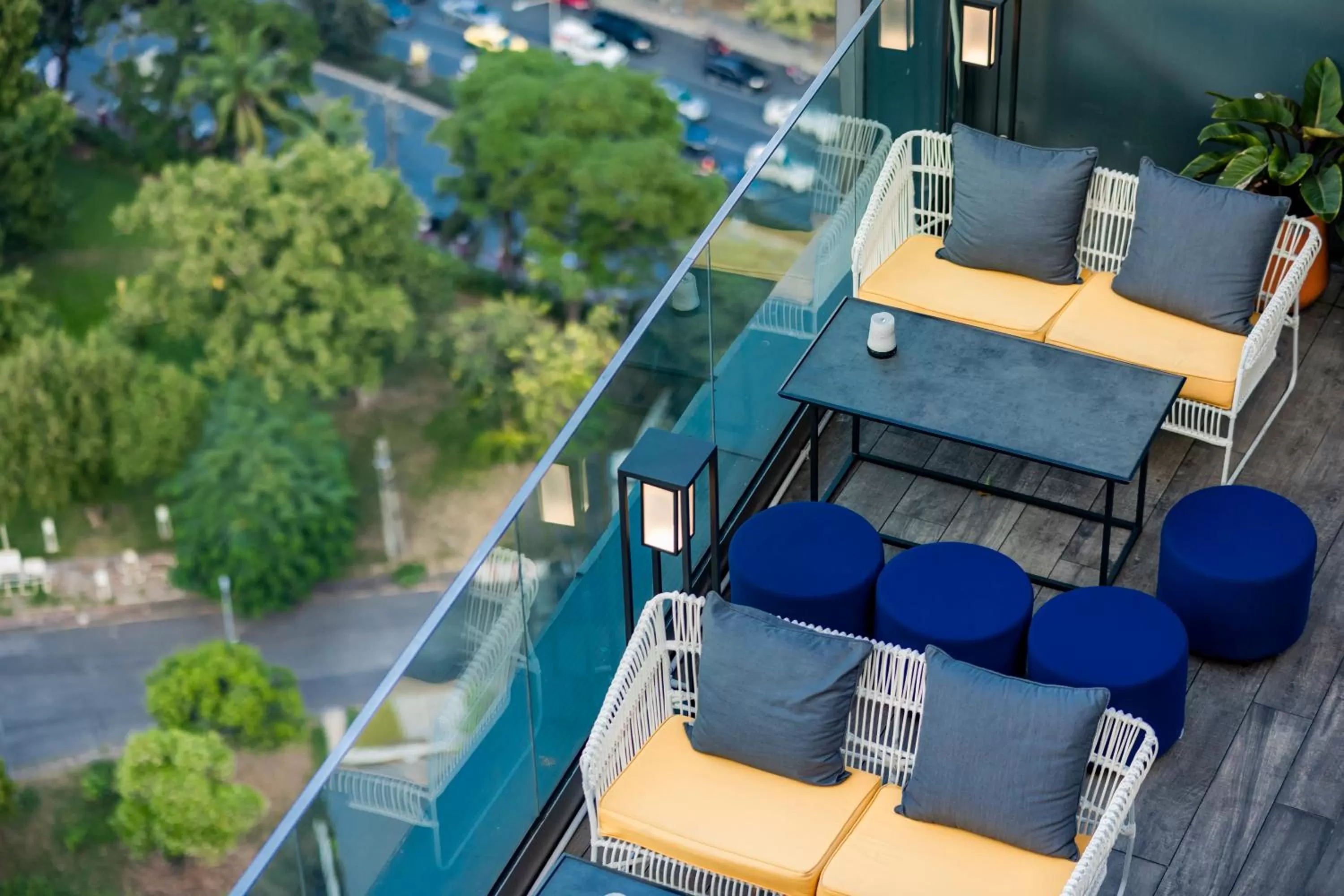 Restaurant/places to eat in SO/ Bangkok