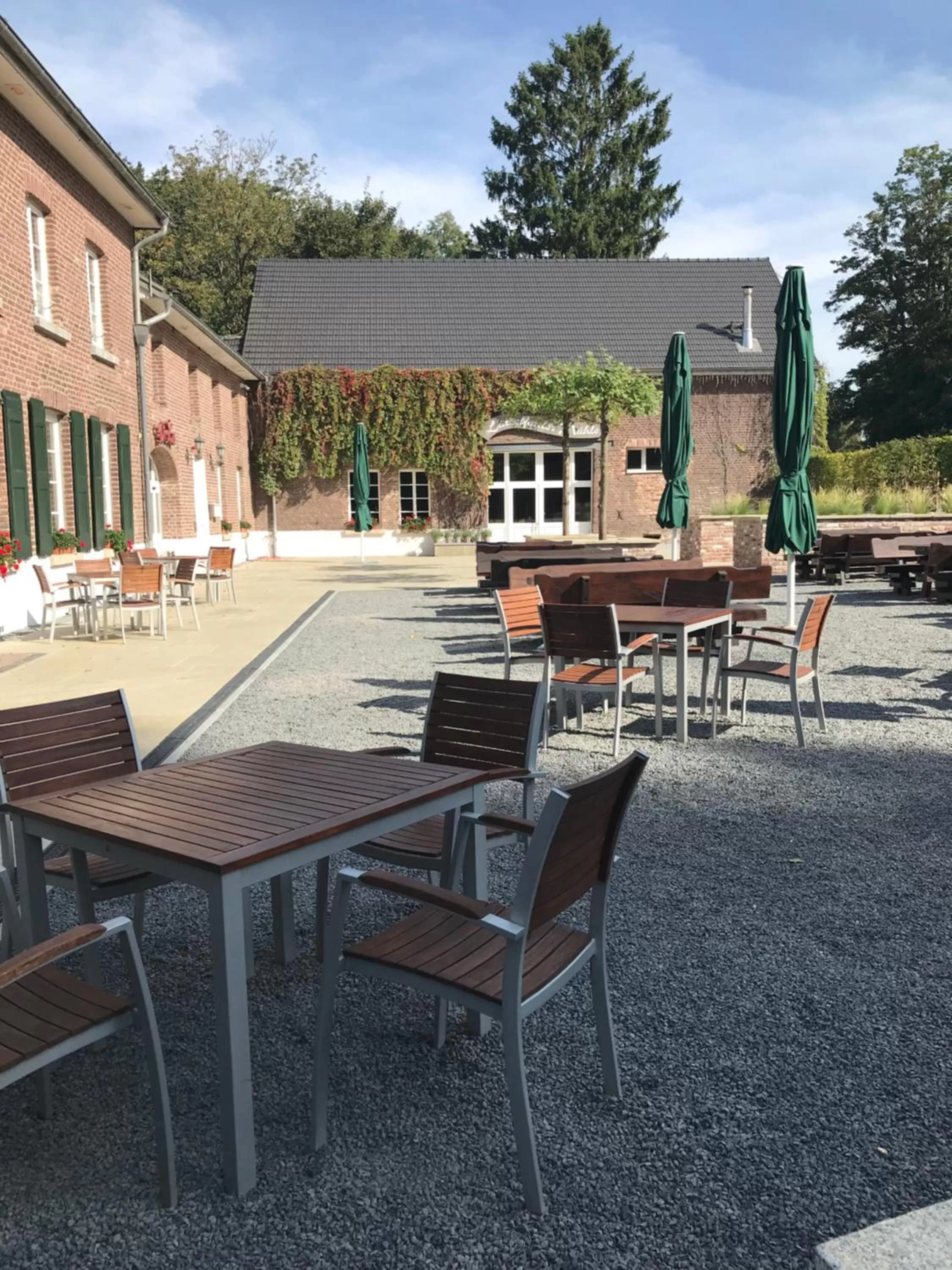 Property building in Die LÜ - Lüttelforster Mühle