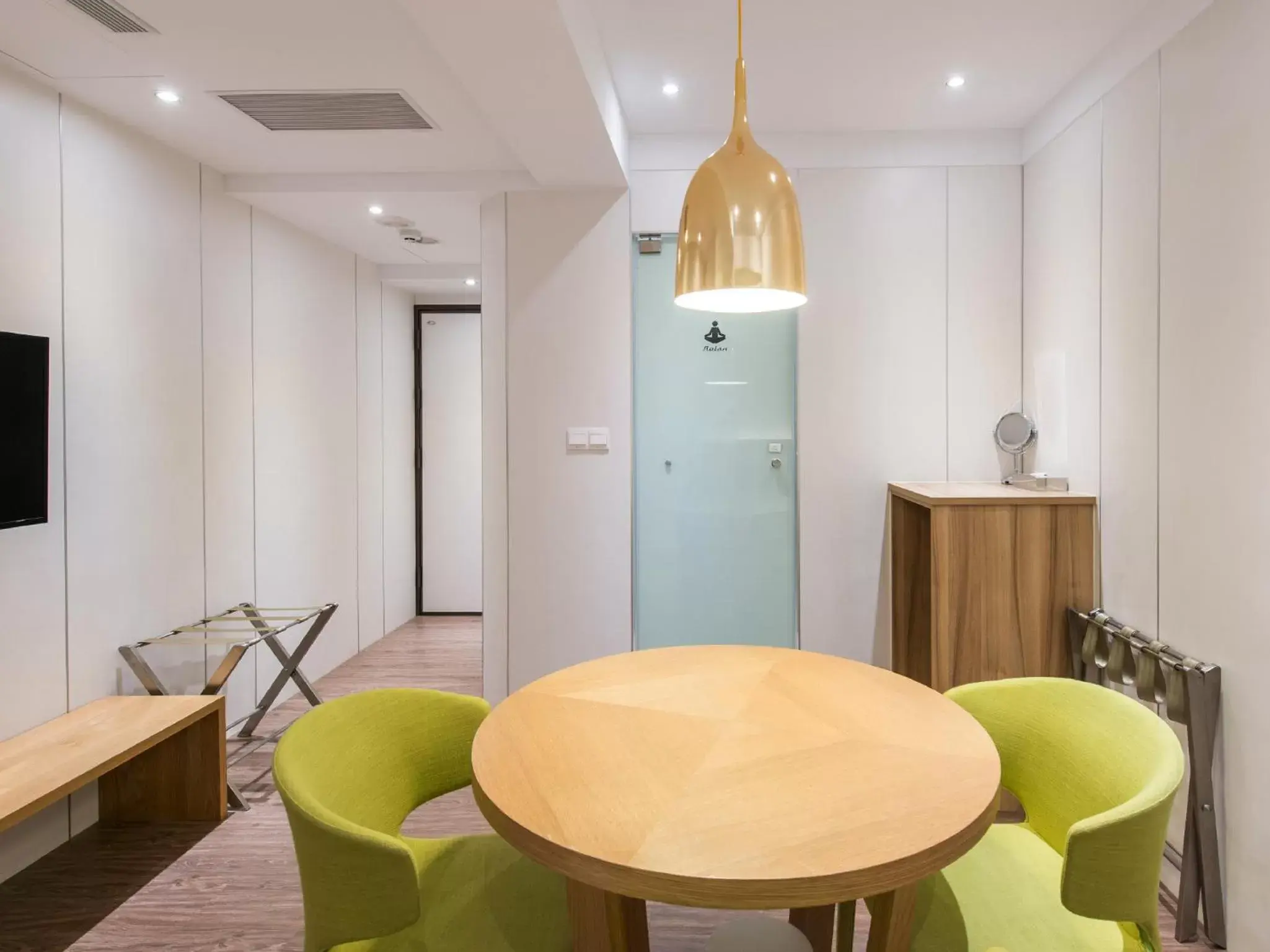 Seating area, Dining Area in Hotel Relax II