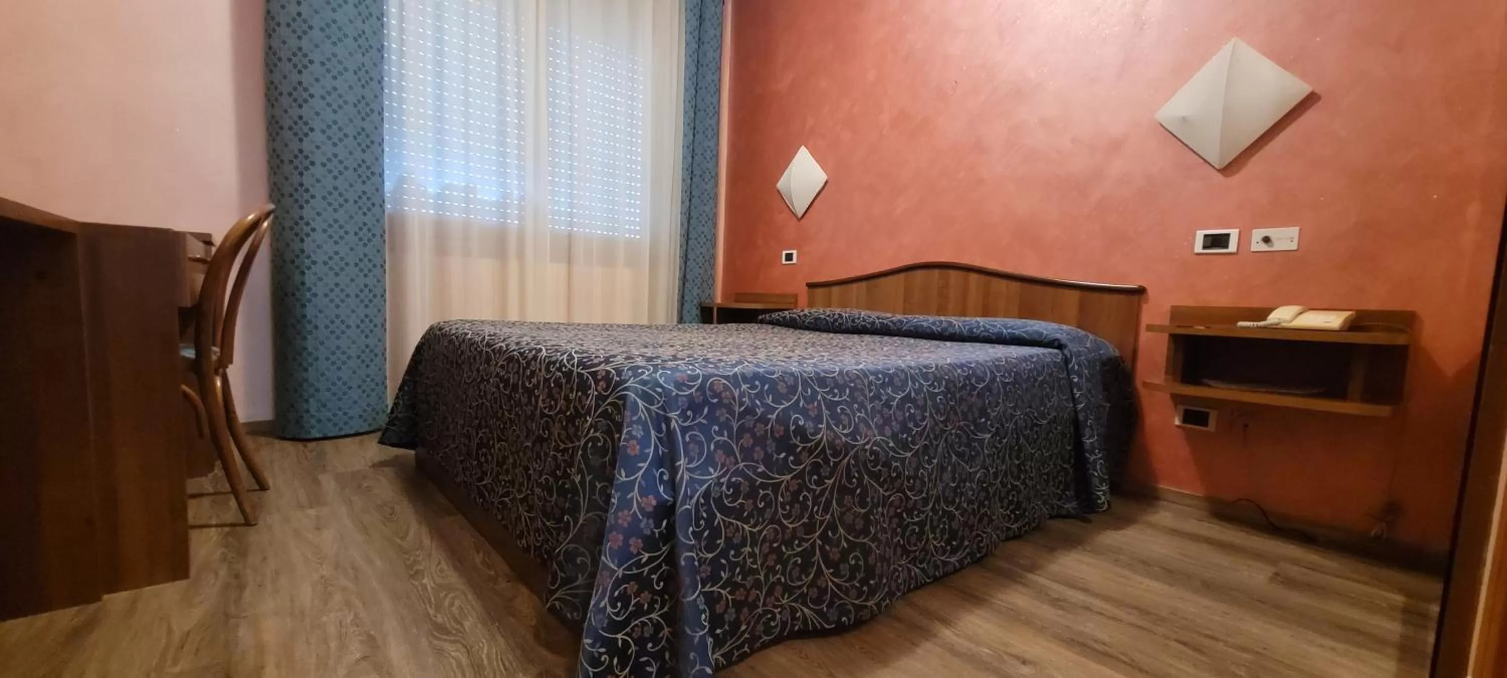 Bedroom, Bed in HOTEL PARADISO