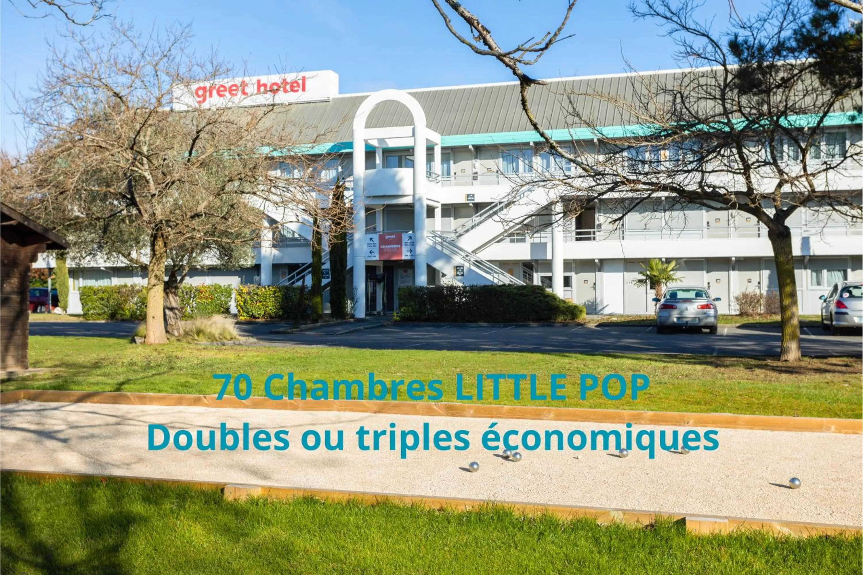 Property building in greet hôtel Angoulême