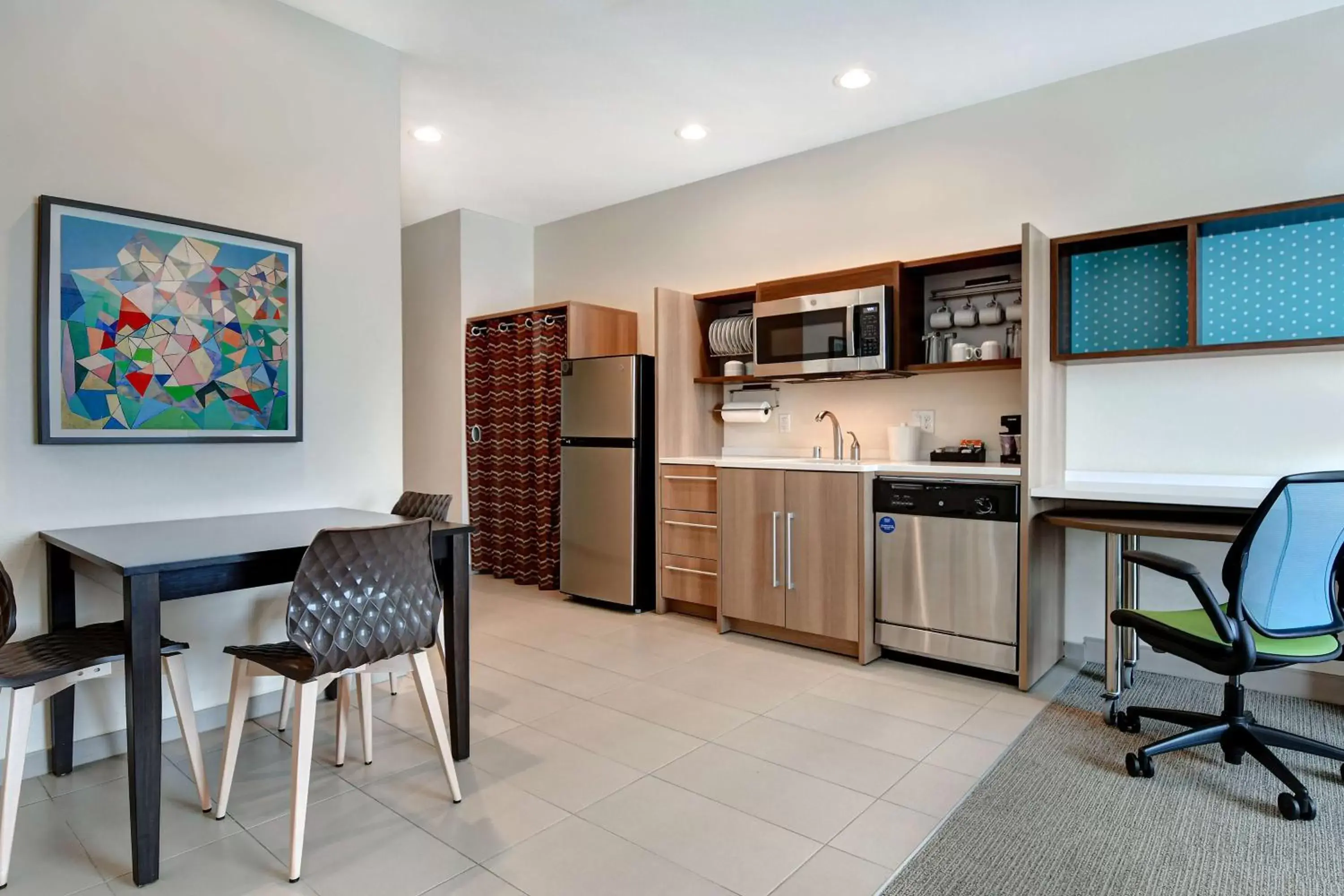 Kitchen or kitchenette, Kitchen/Kitchenette in Home2 Suites by Hilton North Plano Hwy 75