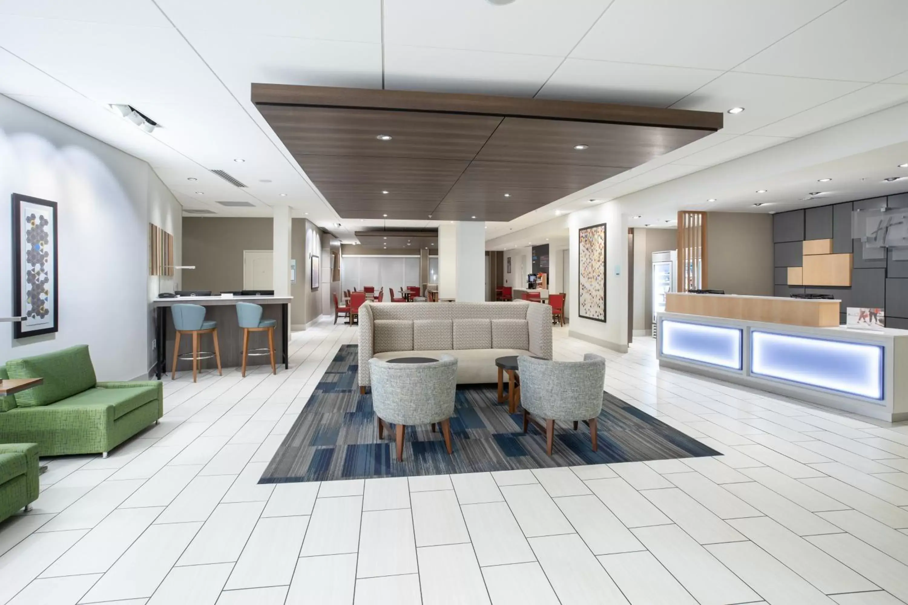 Lobby or reception, Swimming Pool in Holiday Inn Express & Suites Great Bend, an IHG Hotel