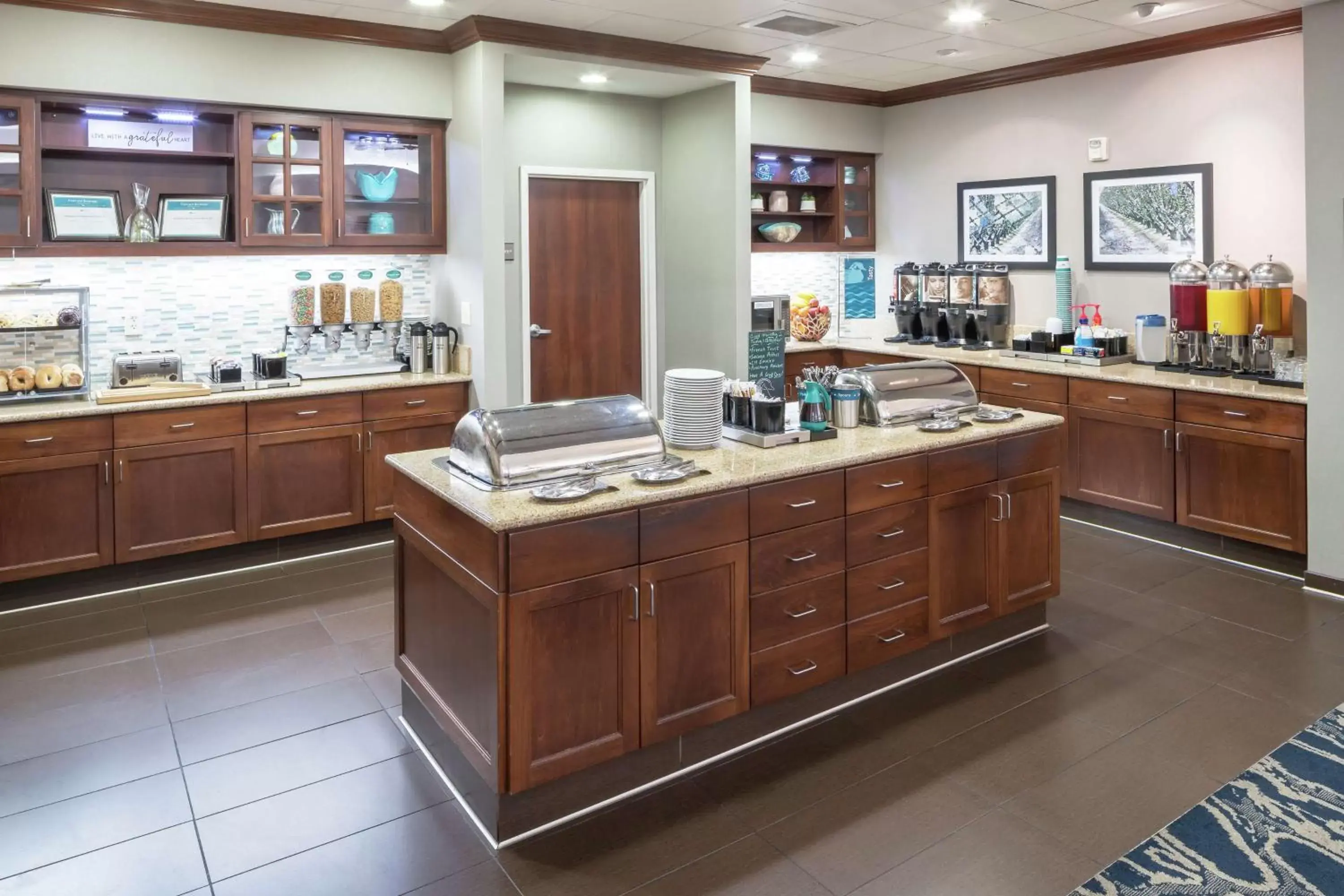 Breakfast, Restaurant/Places to Eat in Homewood Suites by Hilton Fresno Airport/Clovis