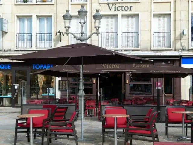 Restaurant/Places to Eat in Hôtel Victor