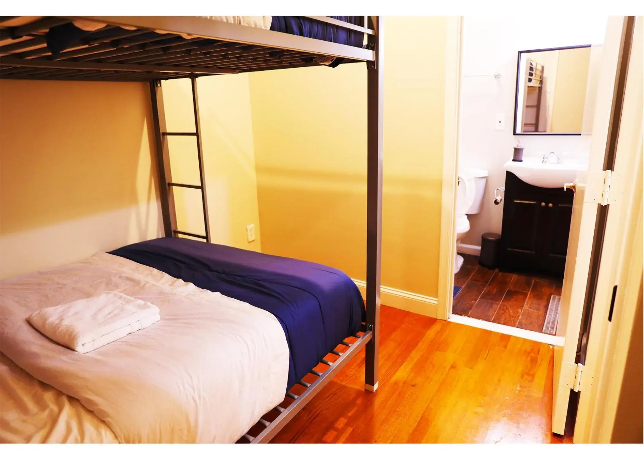Bed in Duo Housing